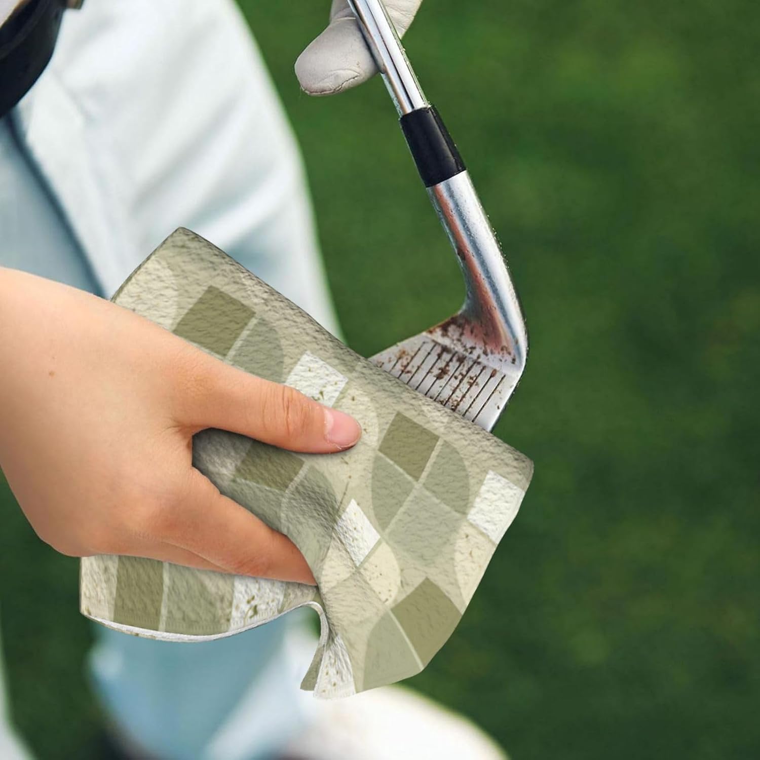 Vintage-Neutral-Rounded-Segmented-Geometric Microfiber Golf Towel with Carabiner Clip, 16x24 Inch Absorbent Waffle Weave Towel for Golf Bags