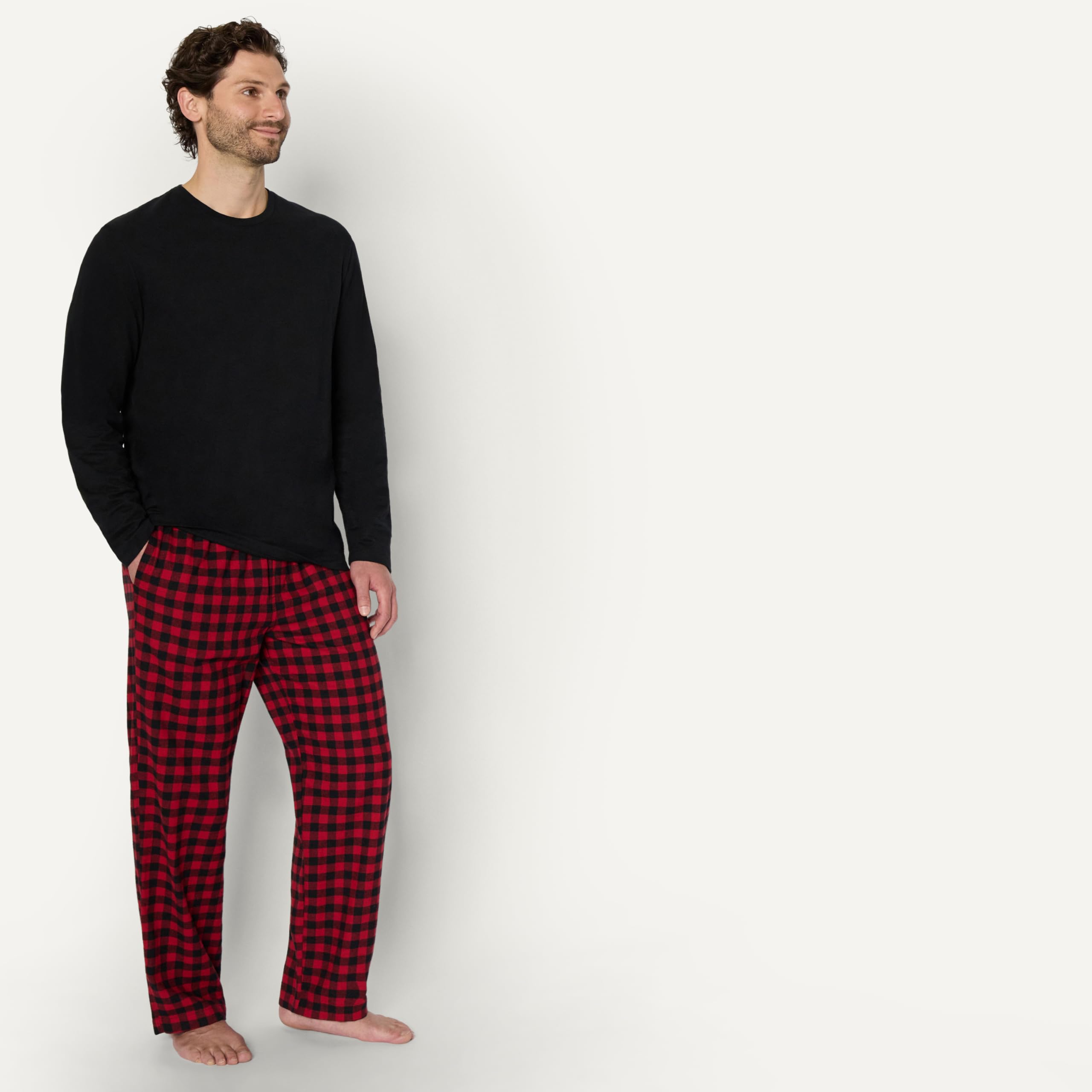 Amazon Essentials Completi Coordinati di Pigiami Natalizi per La Famiglia