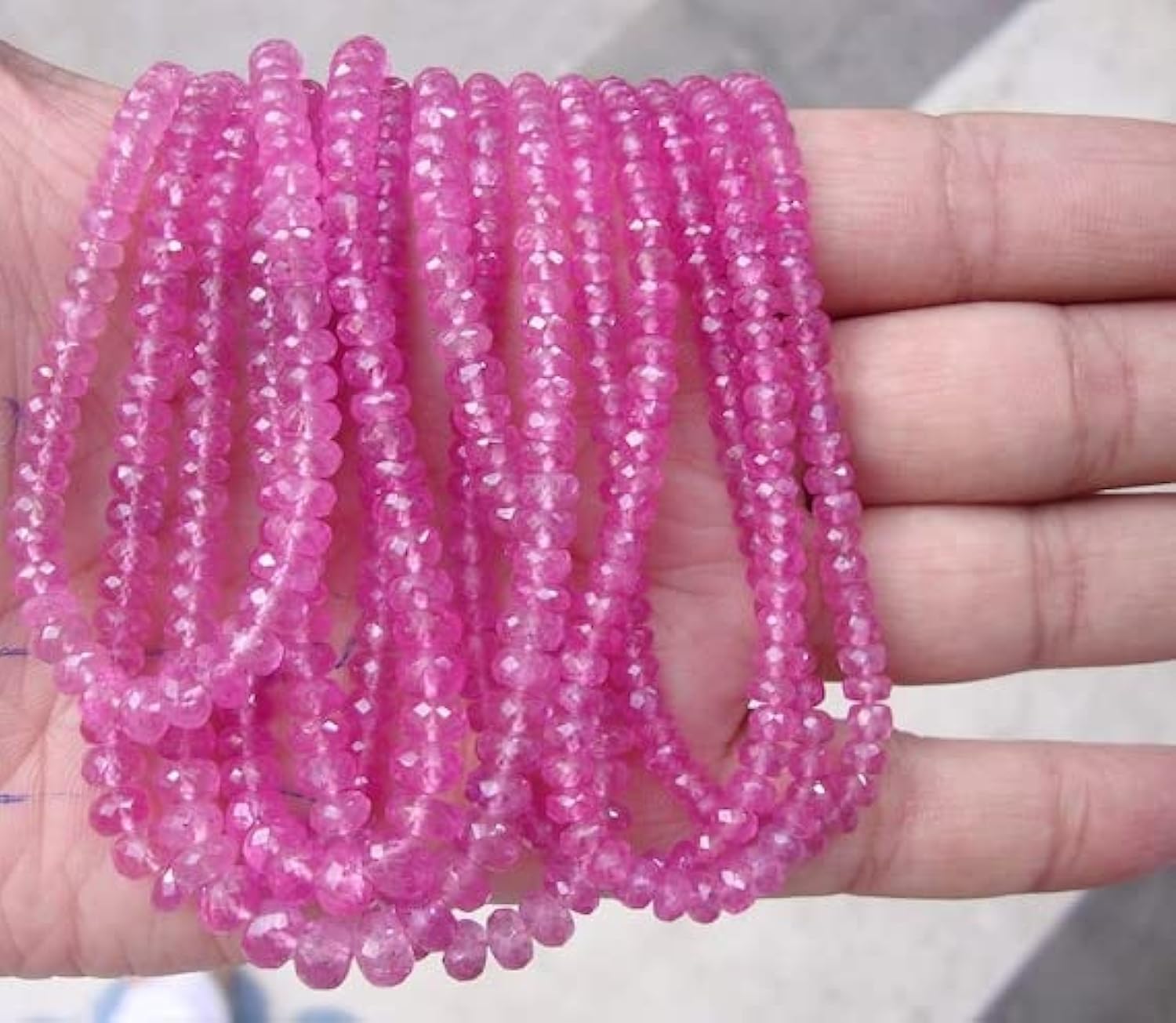 Saphir rose perles rondelles facettées de 4-6 mm pour créer vos bijoux d'été