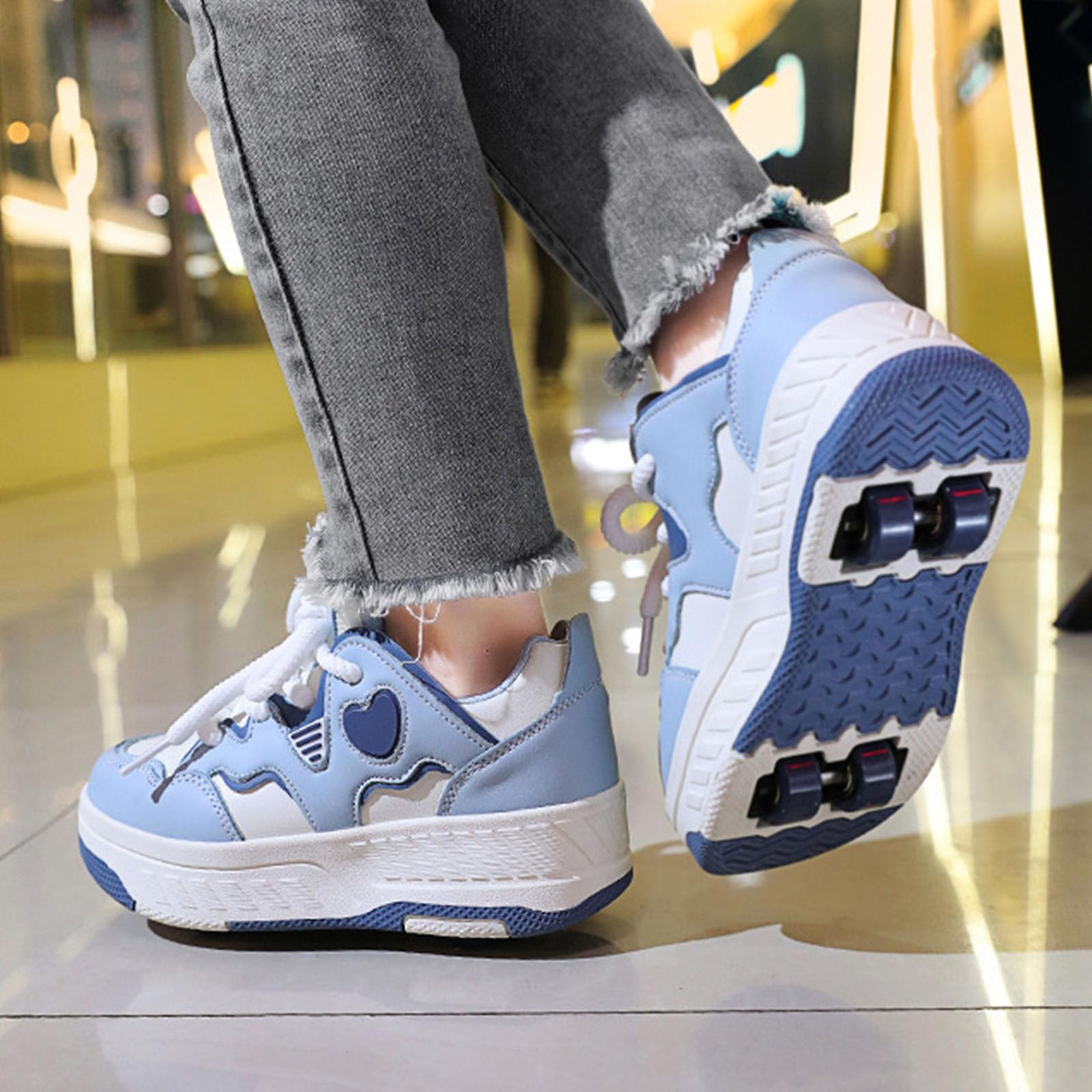Surwin Chaussures roulettes Enfant, Style Cœur d'amour Chaussures de Skateboard Fille Garçon avec 4 Roues Désign à Lacets Basket à roulettes 2 en 1 Sneakers Roller Respirant