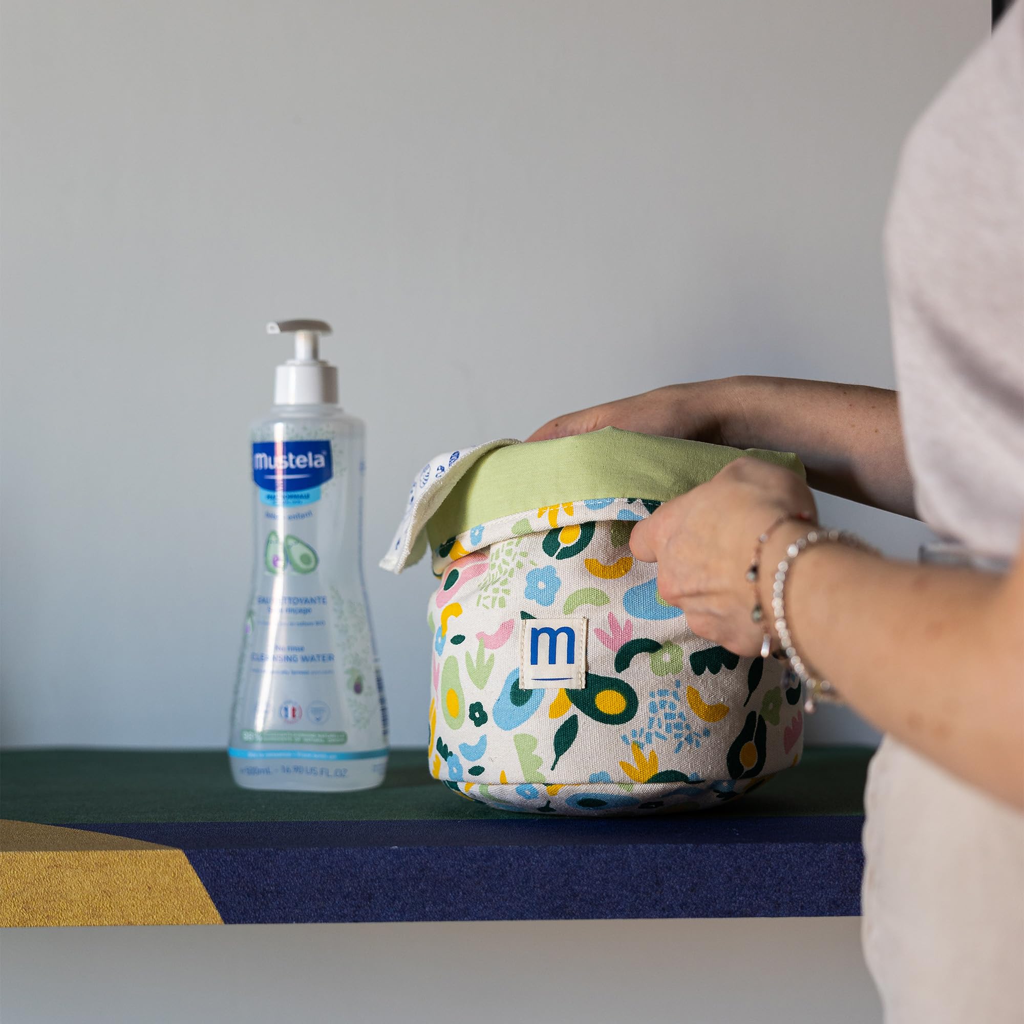 Mustela Woda czyszcząca z awokado bez spłukiwania, 500 ml