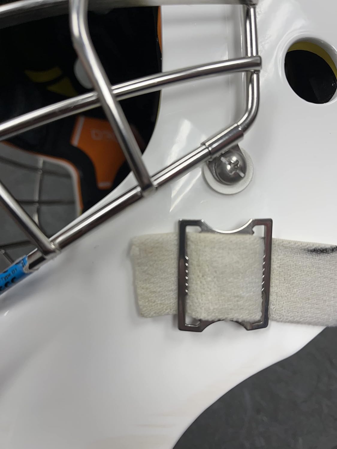 Metal Goalie Helmet Clips : Sports & Outdoors