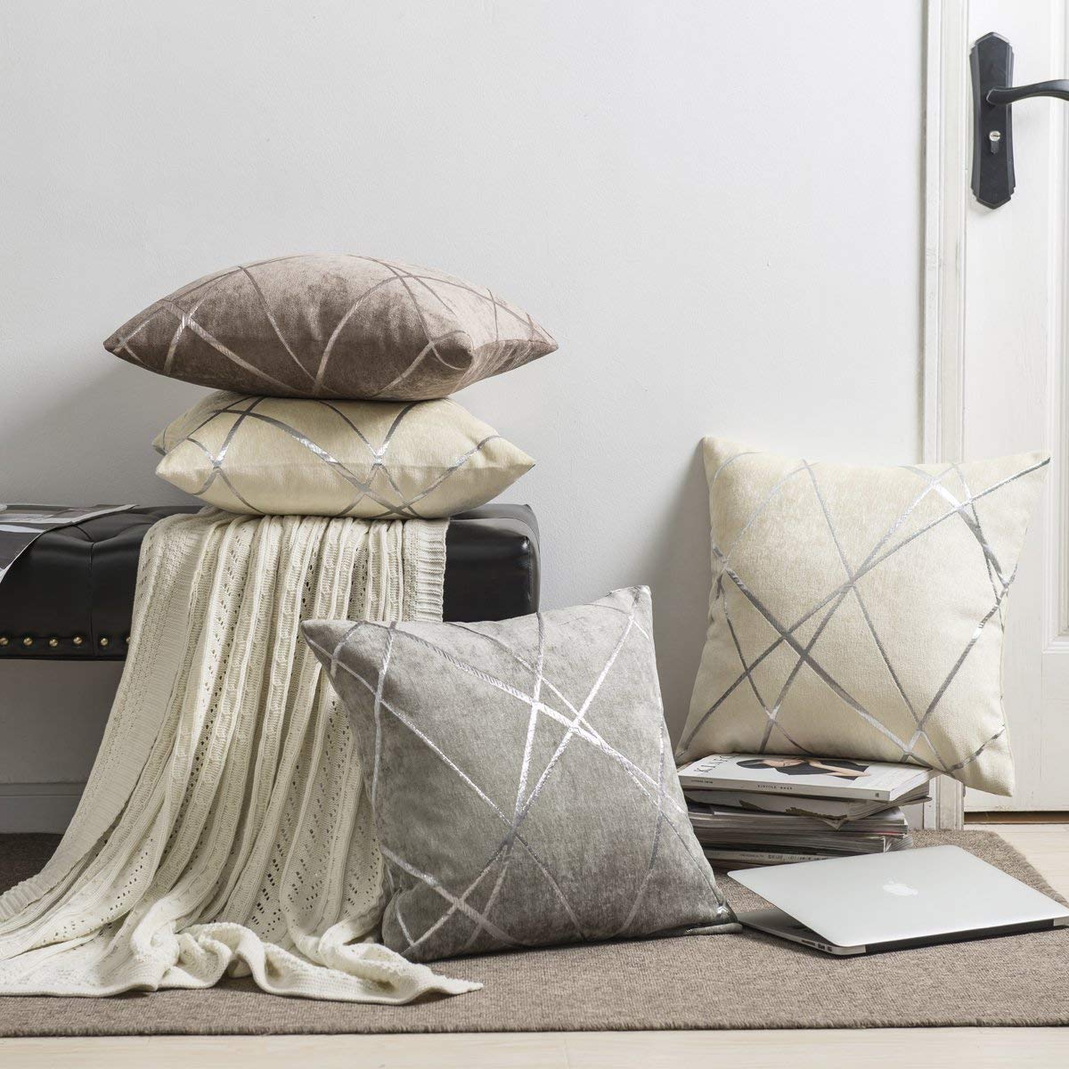 Zilvergrijs luxe fluwelen kussenovertrek, comfortabel accentkussen, beste vierkante decoratieve kussenhoes bank 45 x 45 cm set van twee