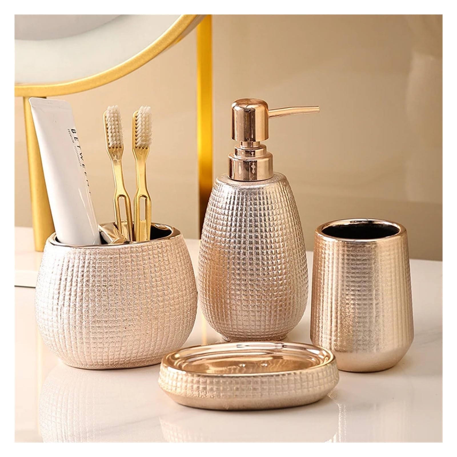 Set Bagno Accessori Completo Kit in oro rosa Set di accessori for il bagno Set di lusso completo di portasapone in ceramica for WC, portaspazzolino, pompa for shampoo, bottiglia dispenser(MGJ-Set4)
