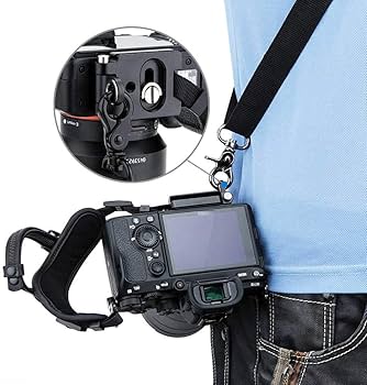 ほぼ新品 SONY α7SⅡ ミラーレスカメラ 本体とバッテリー ストラップ