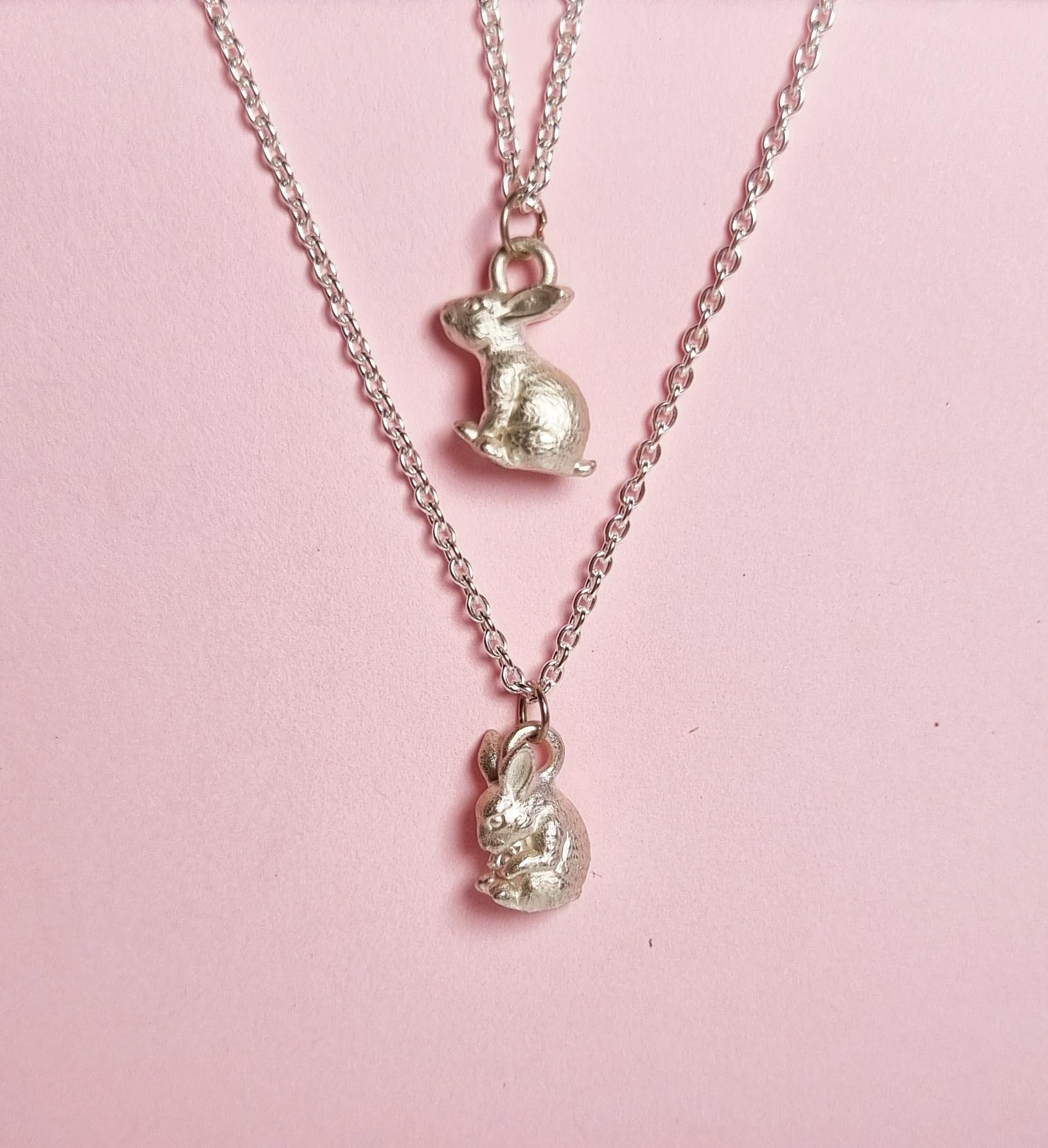 Hase Kette Silber Anhänger Charm Hase Geschenk Damen nickelfrei Echtschmuck Handarbeit handmade Schmuck amazon Hase Kinderschmuck Silber Geschenk Kommunion Kinderschmuck silber gerollt