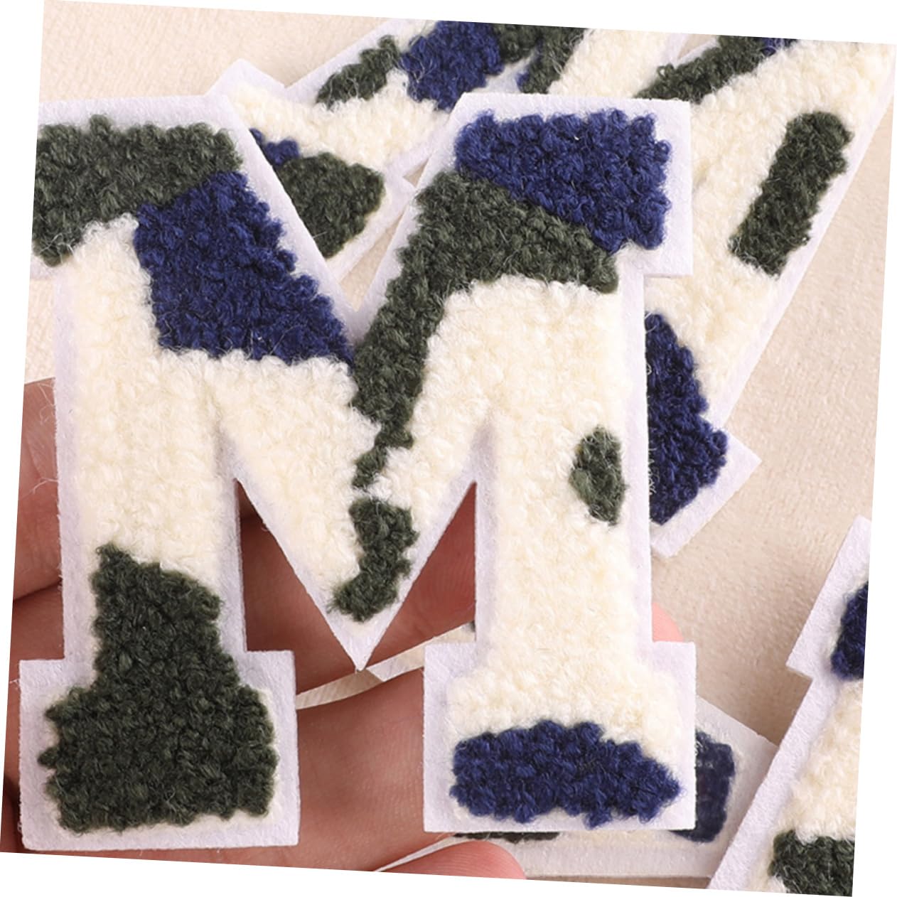 STOBOK 78pezzi Toppe Ricamate Per Abbigliamento Patches Termoadesive Per Decorazione Per Jeans Camicie Borse e Accessori