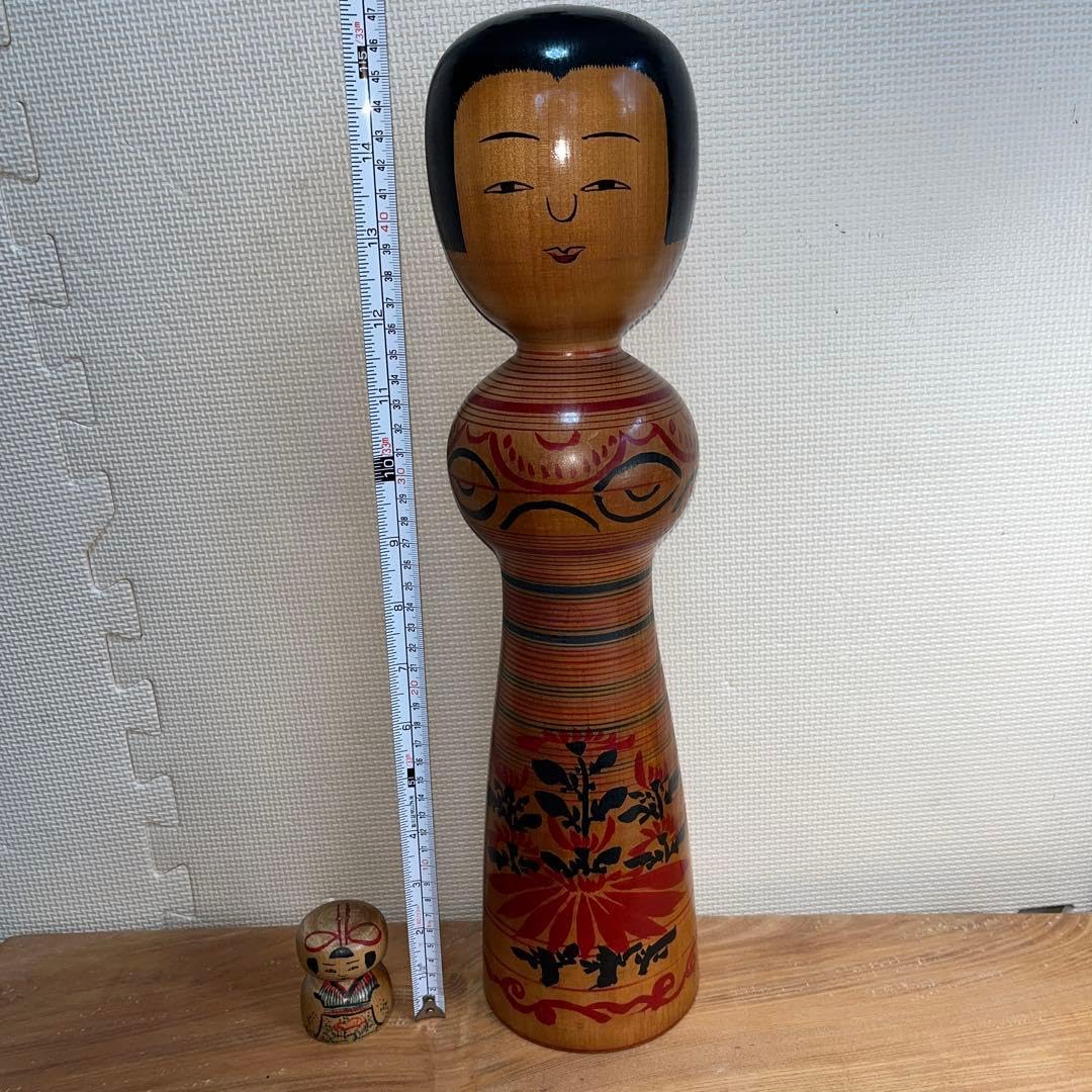 Amazon.co.jp: 現代の名工 小椋久太郎 超レア 朱桂材 赤色菊模様 大型