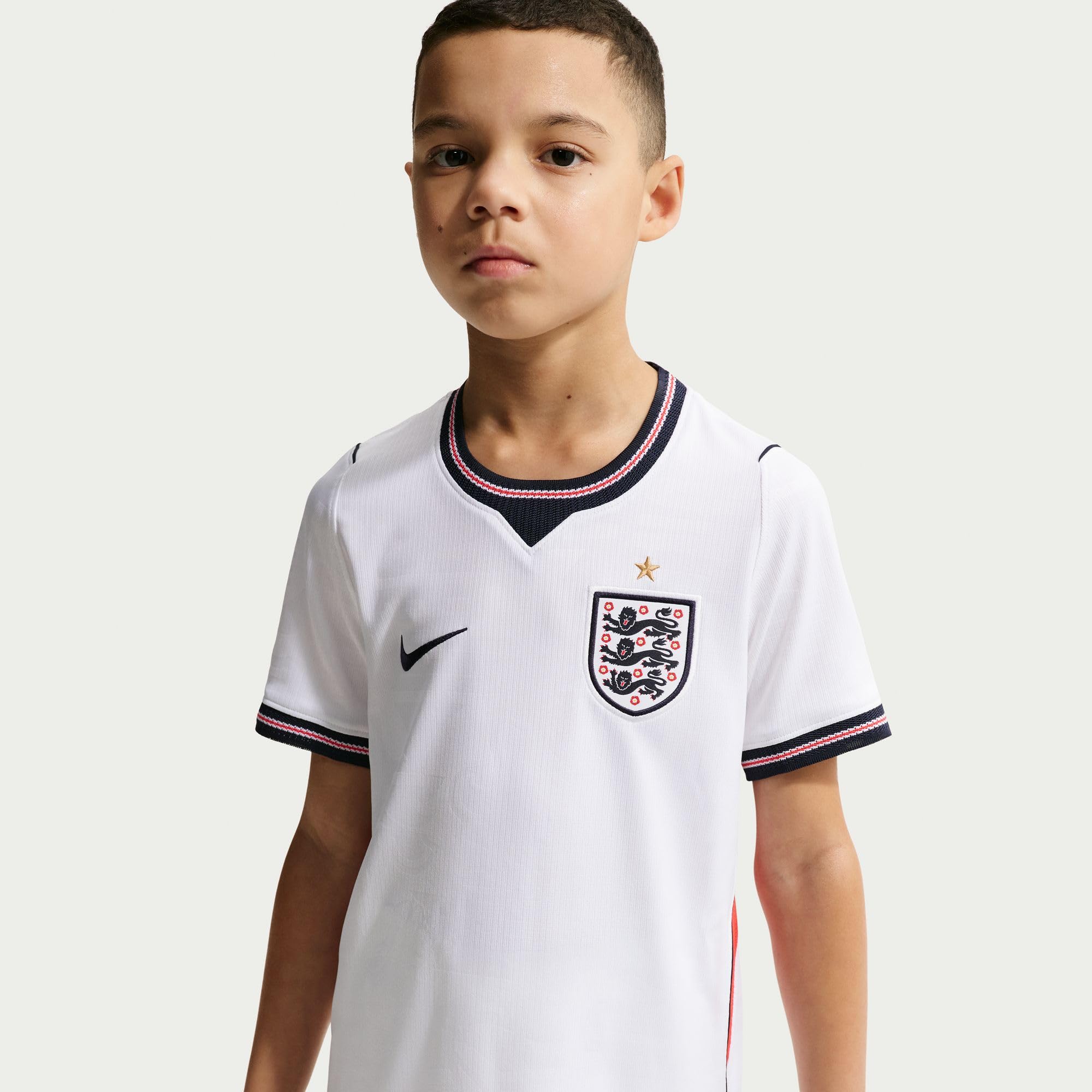 Nike England National Team Dri-Fit Stadium Home T-Shirt Unisex - Bambini e Ragazzi (Pacco da 1)