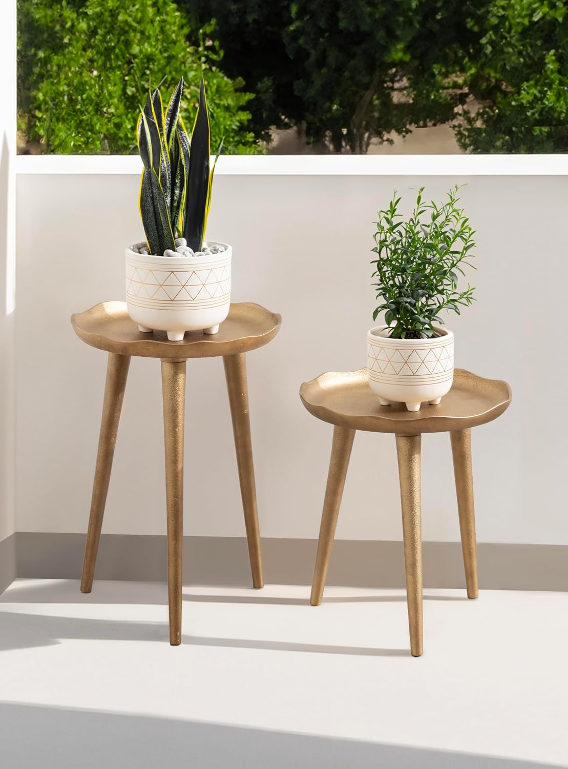 Kate and Laurel Alessia Modern Round Outdoor Plant Stand Set; Set of 2; Gold; Cast Aluminum Two-Piece Accent Table Set for Use as Indoor or Outdoor Plant Risers with Deckled Edges
