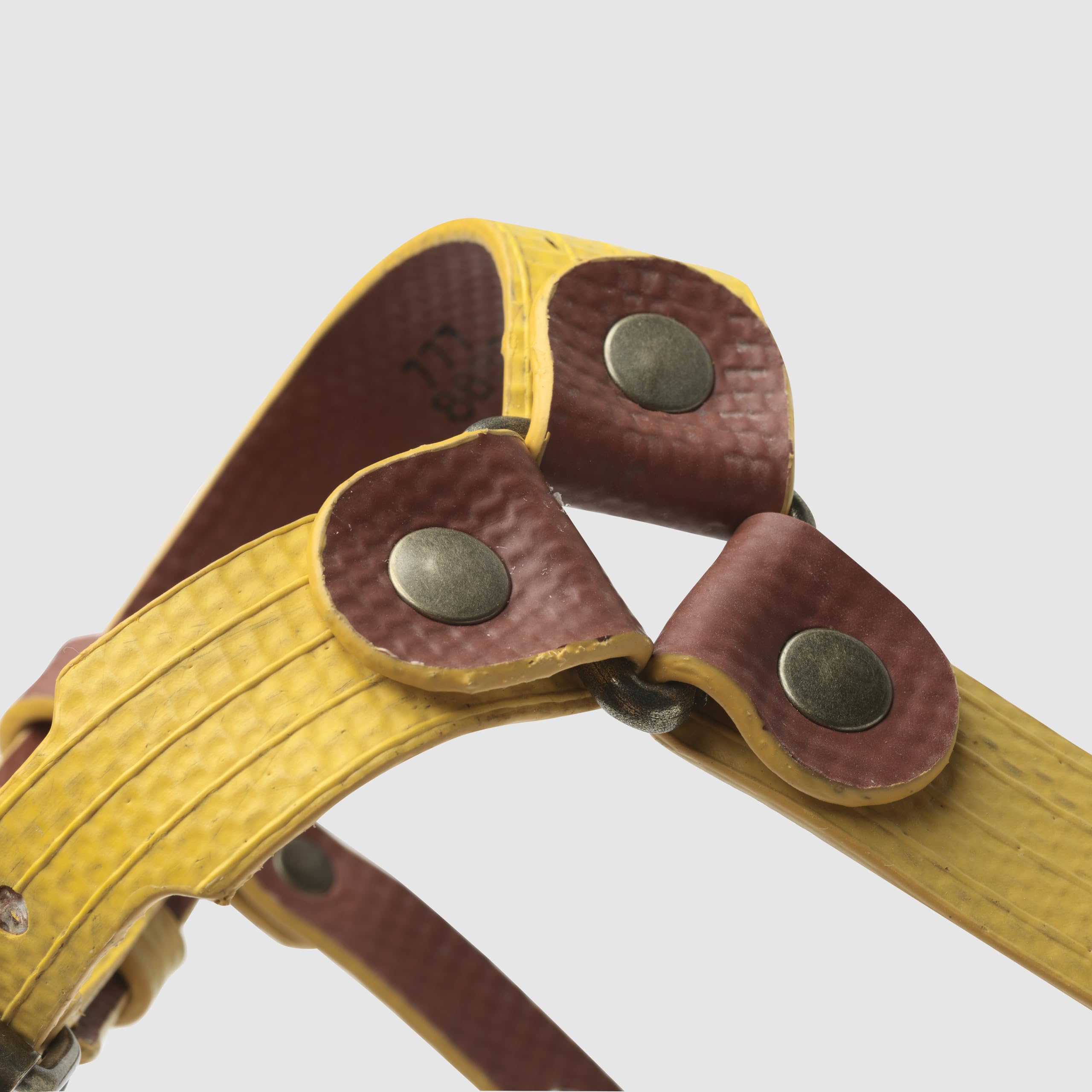 Arnés para Perros PILATUS M | Diseño Suizo Hecho a Mano en España | Mangueras de Bomberos Recuperadas de Suiza, España y Francia | Arnés Cómodo y Resistente