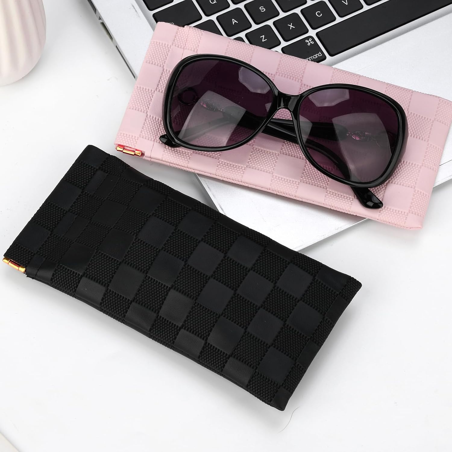 Sightor Sunglasses Case, 2 Pcs Soft Eyeglass Cases Checkered Sunglass Case Portable Squeeze Top Leather Glasses Pouch