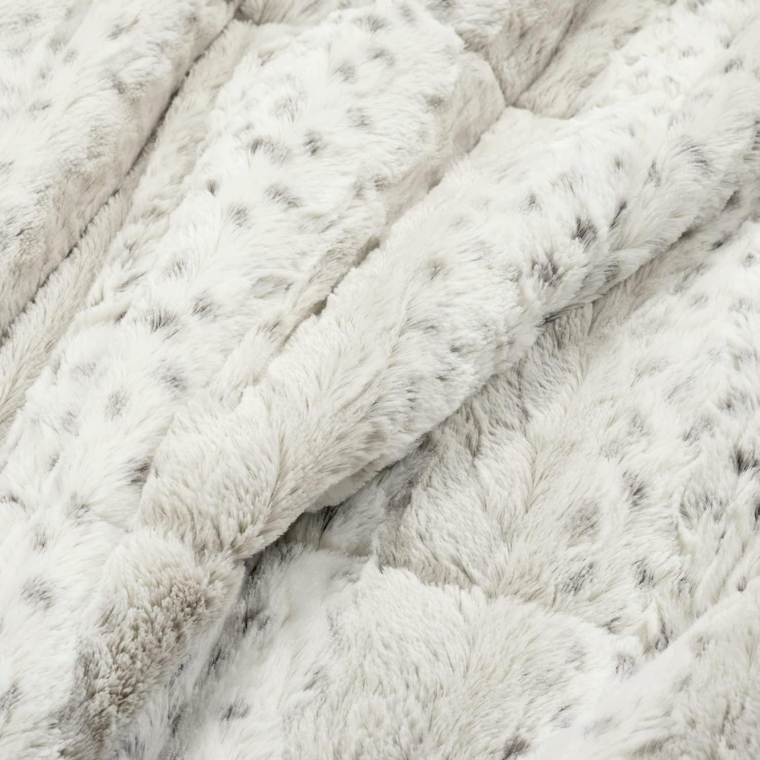 Lush Decor Leopard Textured Animal Print Fluffy Faux Fur Comforter Set, Full/Queen, Gray - Soft Plush 3 Piece Bedding Se