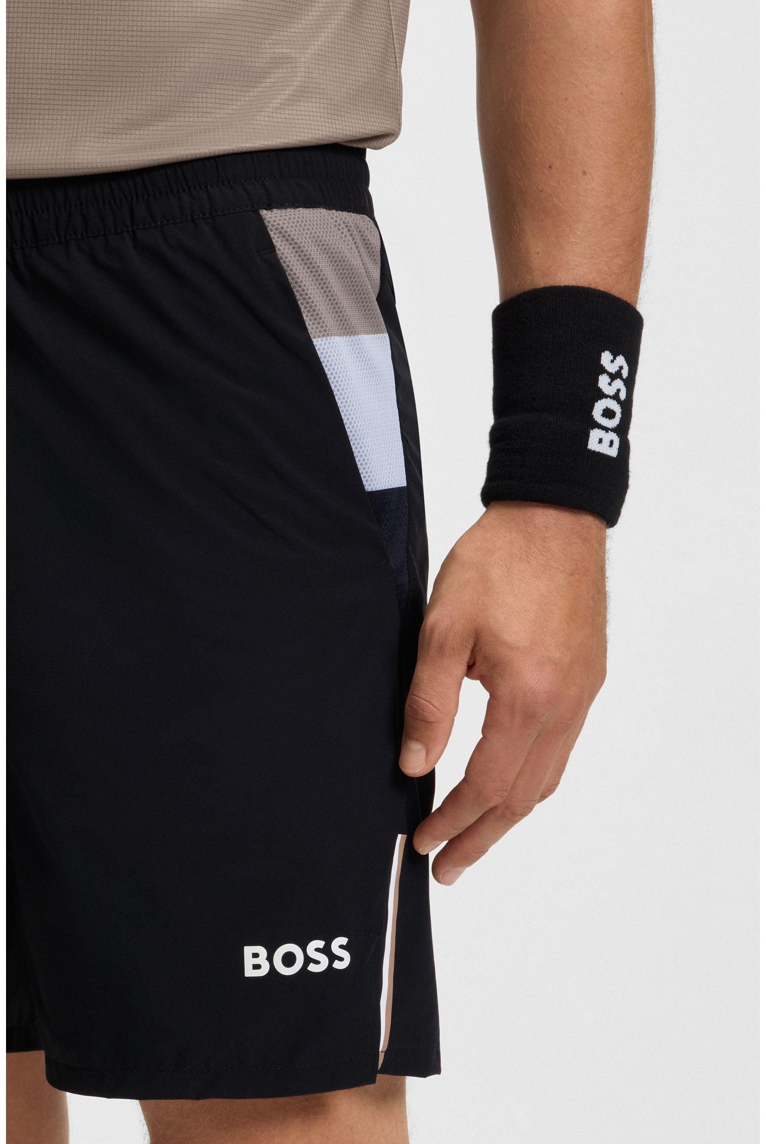BOSS Active Tennis-Shorts Aus Feuchtigkeitsregulierendem Stretch-gewebe