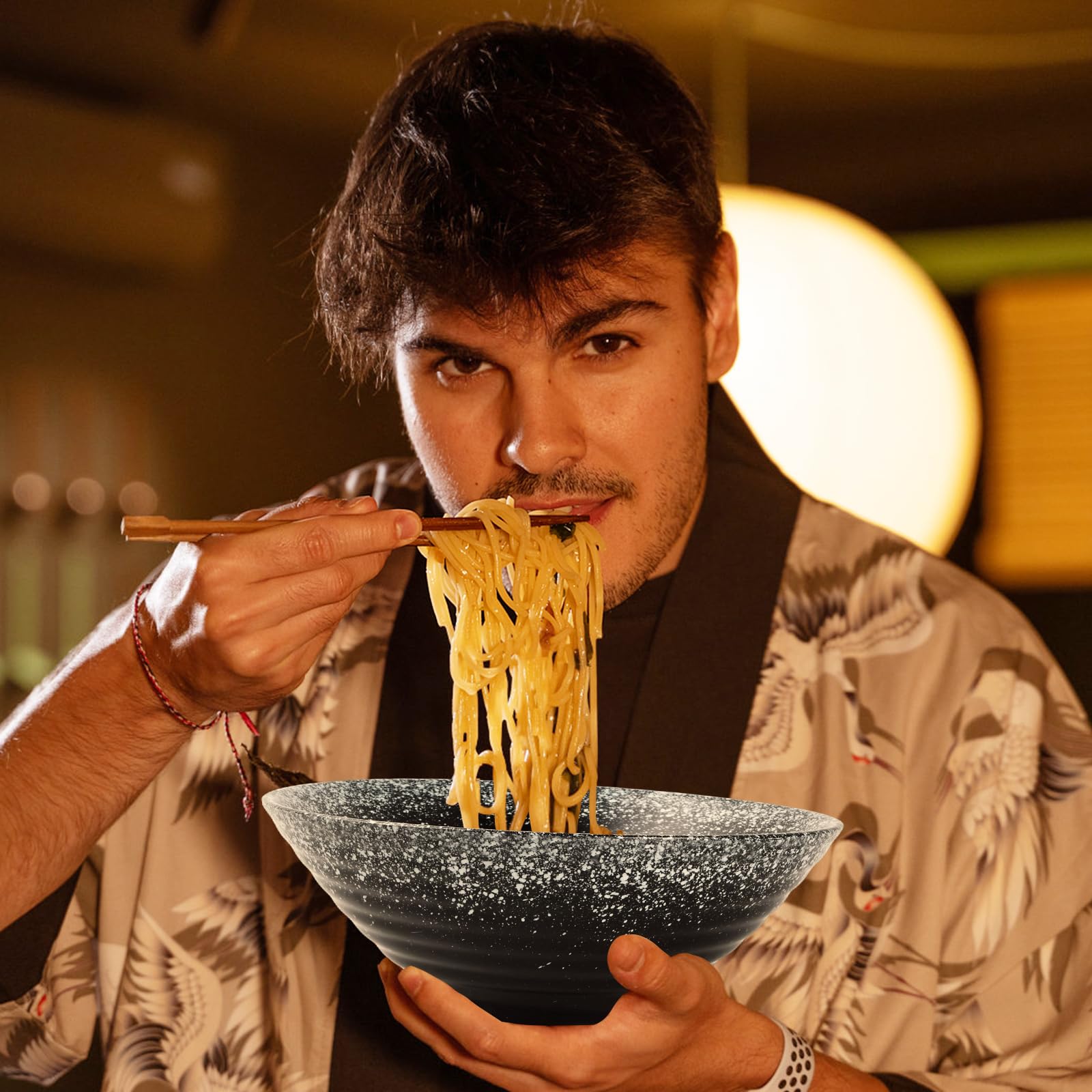 Ciotole per Zuppa di Noodle Giapponesi, Set di 2 Ciotole Ramen in Ceramica, con Bacchette, Cucchiai e Piccolo Piatti Giapponesi per Salsa, per Ramen, Insalata, Cereali, 1000 ml