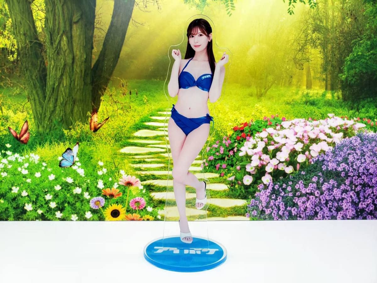 明里つむぎさん　特大アクリルスタンド 土日限定価格 明里つむぎさん 特大アクリルスタンド - メルカリ