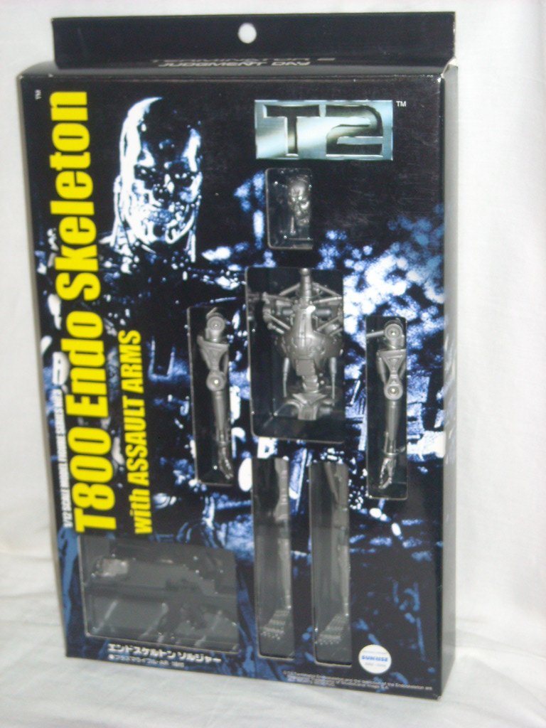 Amazon.co.jp: スカイネット ターミネーター２ 1/12スケールモデルフィギュアシリーズ No.3 T-800 エンドスケルトンソルジャー  プラズマライフルAR-18付 : ホビー