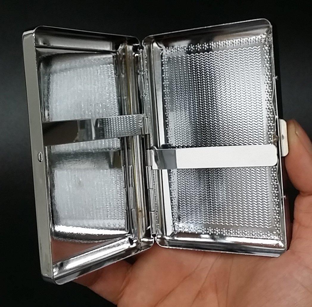 Amazon.com: Paris Eiffel Tower Metal Silver Cigarette Case Holder Wallet  RFID-blocking : Health & Household