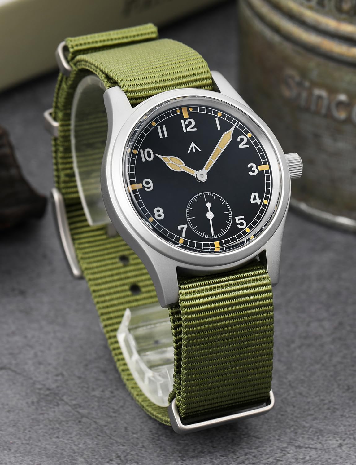 Tactical Frog Militado D12 VD78 - Reloj Militar para Hombre, Cuarzo de Cristal de Zafiro superluminoso, Esfera de 36 mm, Estilo Militar, Resistente al Agua hasta 100 Metros