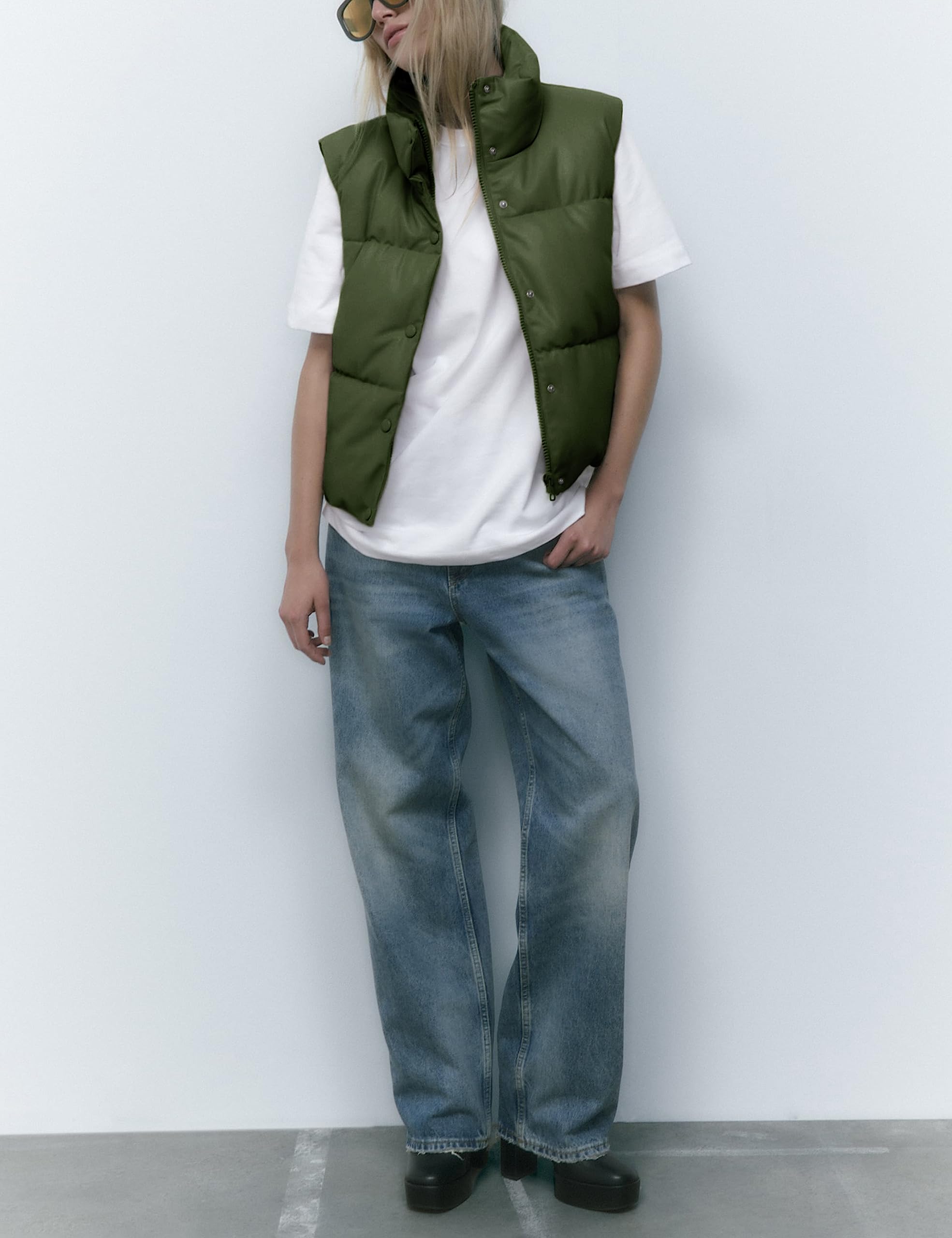 Ailoqing Womens Faux Leather Puffer Vest Zip Up Sleeveless Winter Cropped Jacket