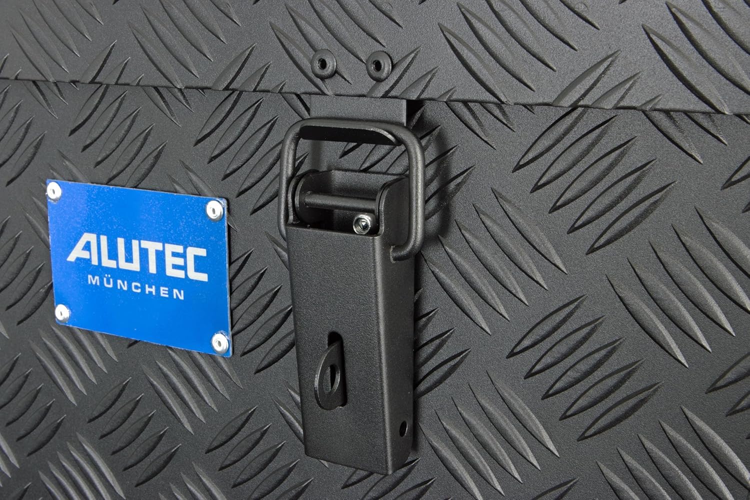 ALUTEC Aluminiumbox Extreme 37 (Farbe Schwarz, Inhalt 37 ltr., Innenmaße (LxBxH) 600 x 250 x 250 mm/Außenmaße (LxBxH) 622 x 275 x 270 mm, Aufbewahrungsbox, Alubox) 41037BLACK