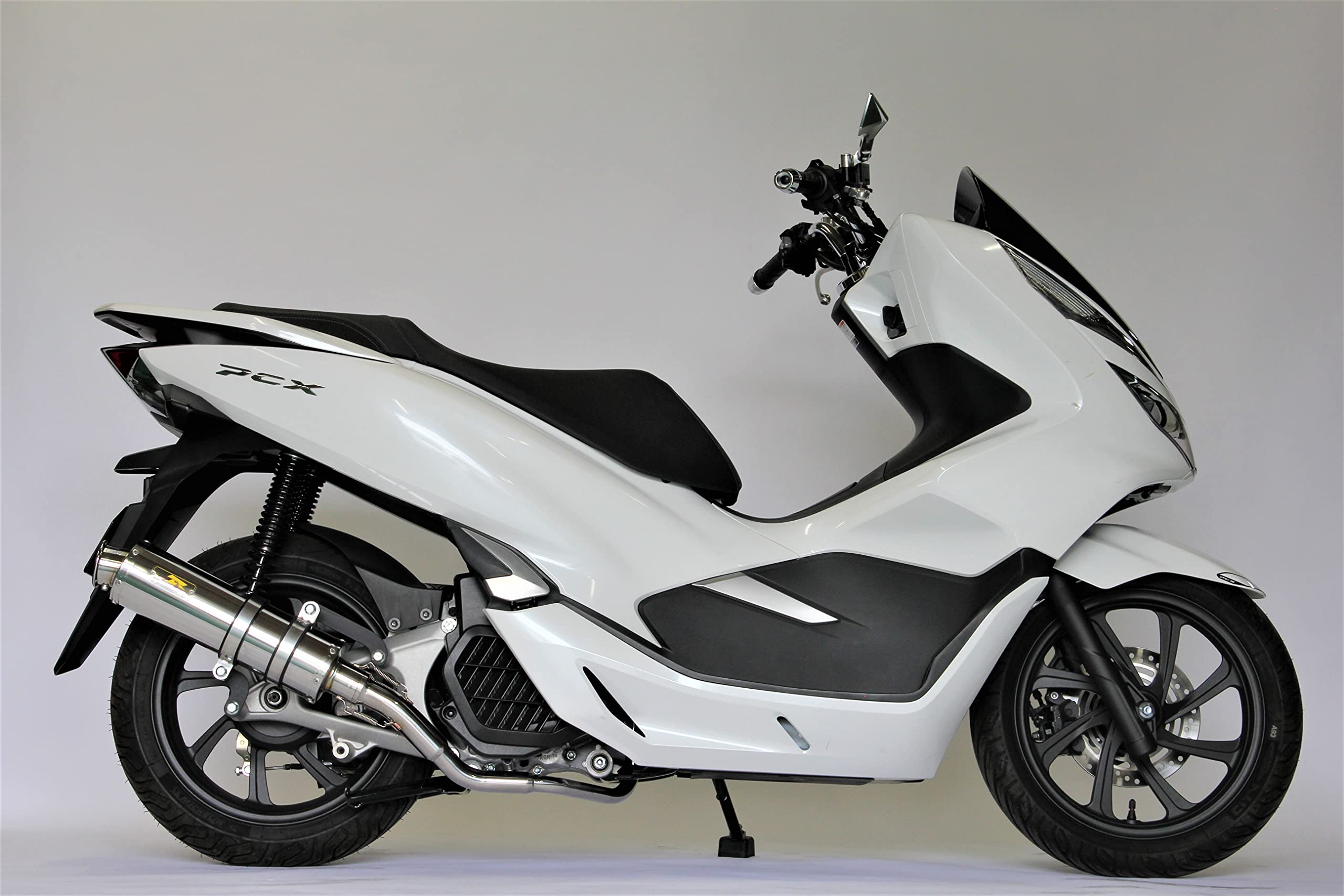 専用Realize ホンダ PCX (JF81/KF30)22Racing Realize ホンダ PCX (JF81/KF30)22Racing