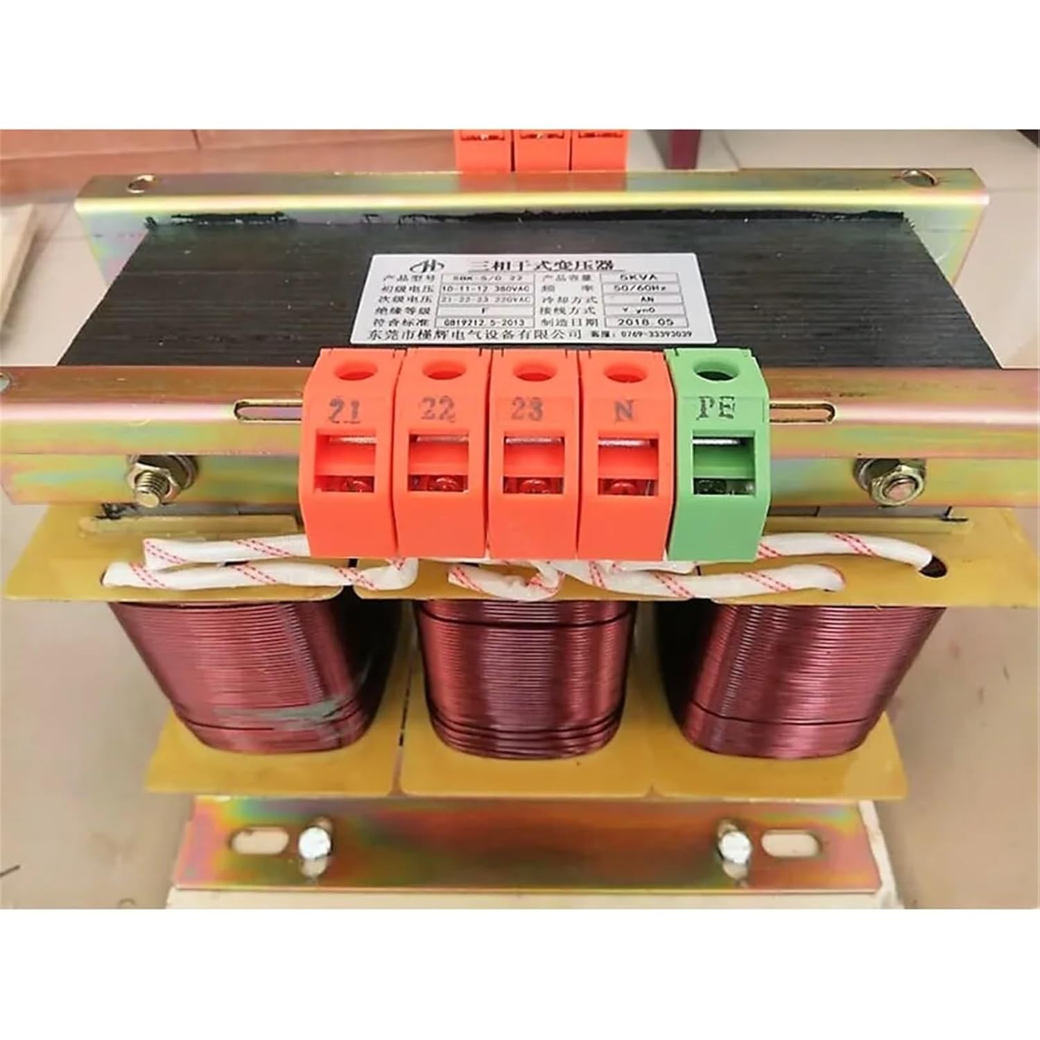 Three-Phase Transformer SBK300VA-380V/220V Three-Phase Isolation Transformer 380V to 220V Transformer