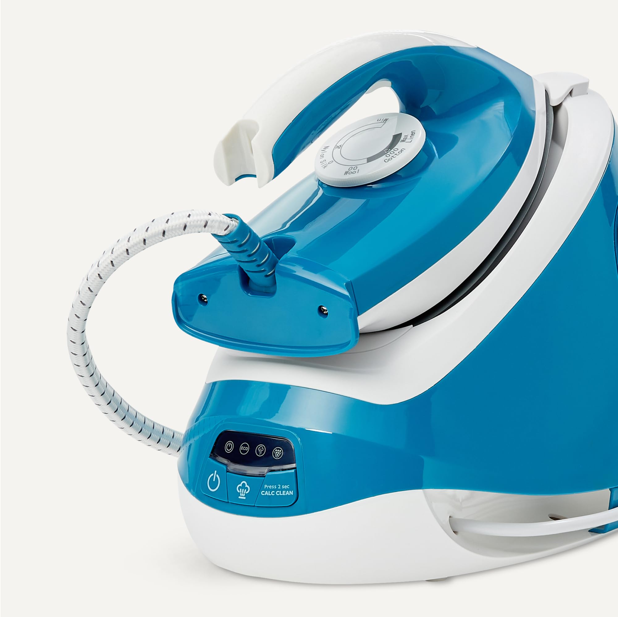 Amazon Basics Fer à Repasser Générateur de Vapeur Avec Pompe à 6 Bars, Jet de Vapeur de 240g/min, Débit de Vapeur de 120g/min, Réservoir de 1,5L, 2 400W, Blanc/Bleu