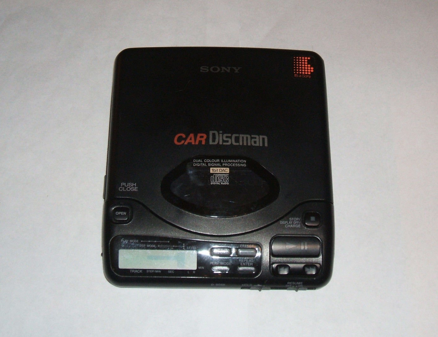 Amazon.com: Sony Car Discman D-808K 可攜式光碟播放器- 雙色照明數位