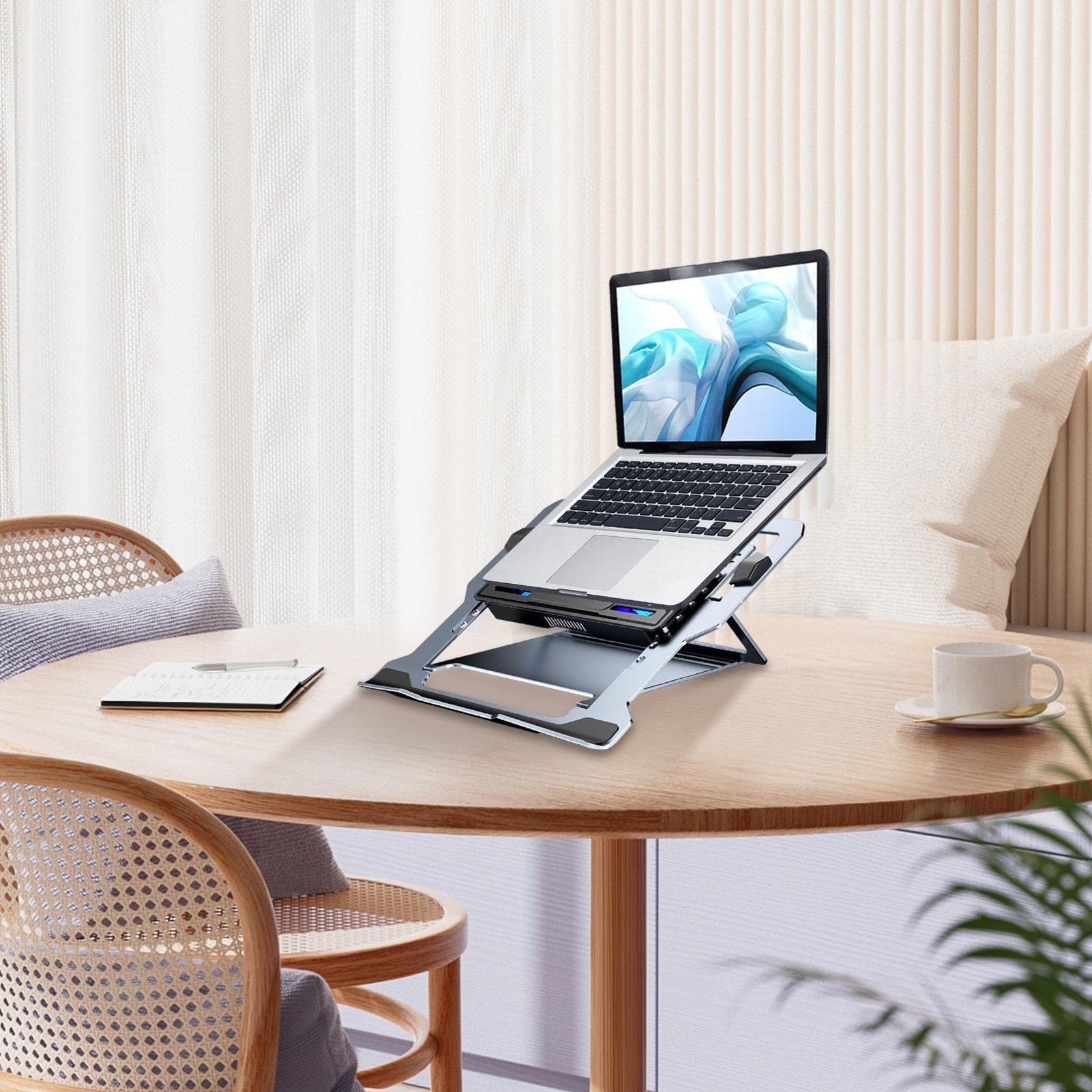 Laptopstandaard ACT 2 standen met ventilator 4-p hub Laptopstandaard ACT 2 standen met ventilator 4-p hub
