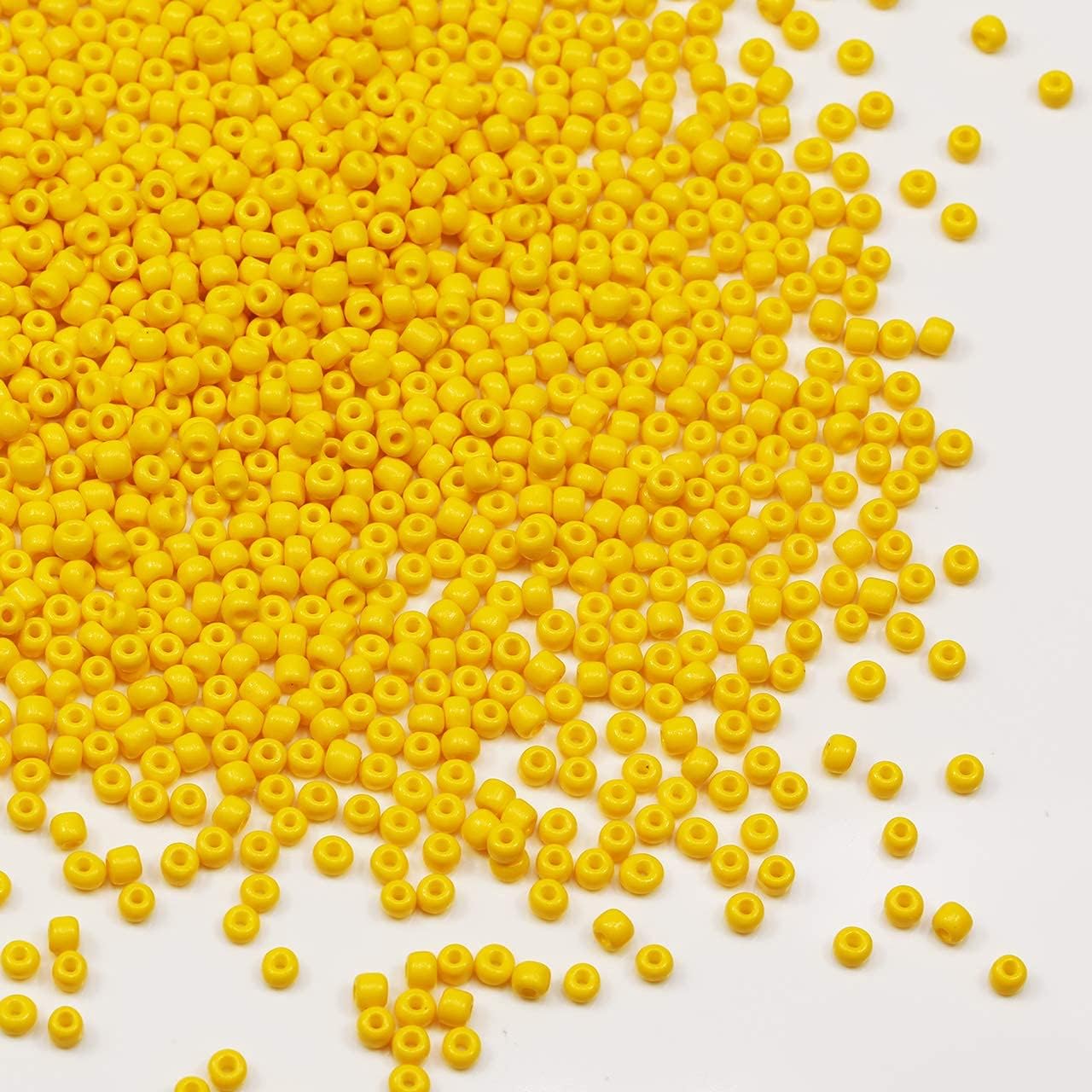Bala&Fillic Size 4mm Yellow Color Seed Beads 1400pcs/100 Grams - Image 3