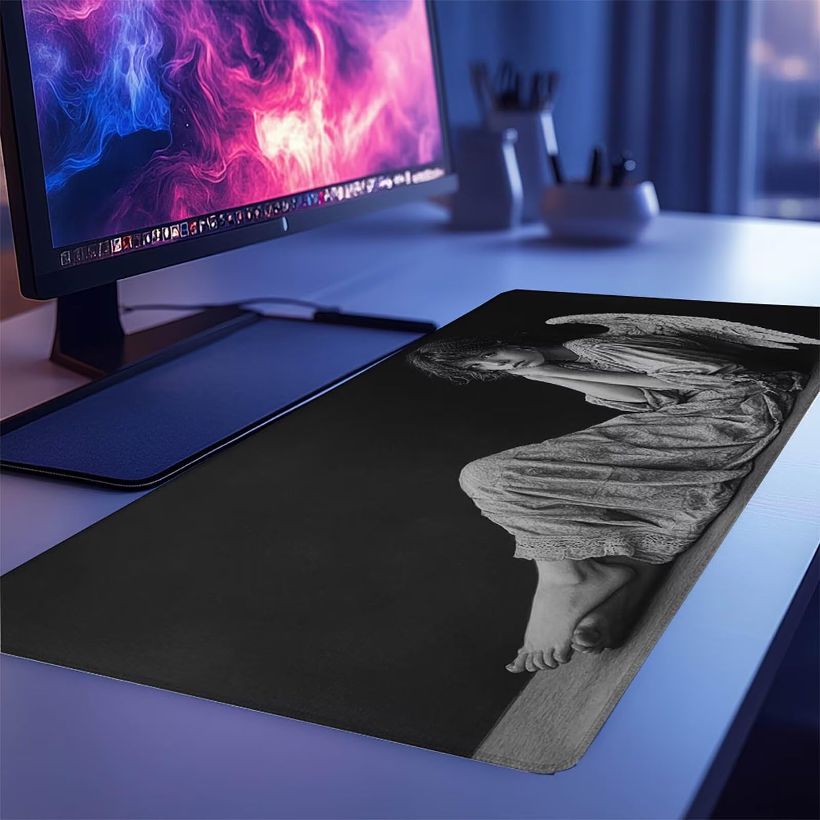 Czarna podkładka pod mysz XXL 120 x 60 x 0,3 cm, pod ręką skrzydło biurowe z antypoślizgową i wodoodporną gumową podstawą, poprawia precyzję i szybkość, do gier, do pracy biurowej 1131GYL