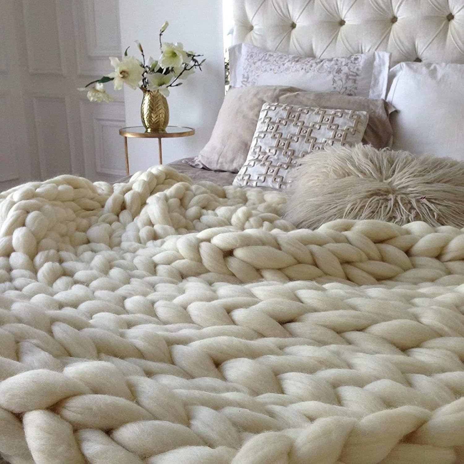 Chunky Knit Blanket Throw 31x39in, Chunky Blanket Soft, Chenille Yarn Knitted Blanket Handmade Knit Blanket Giant Cozy Thick Cable Knitted Blanket for Sofa Bed Home Decor