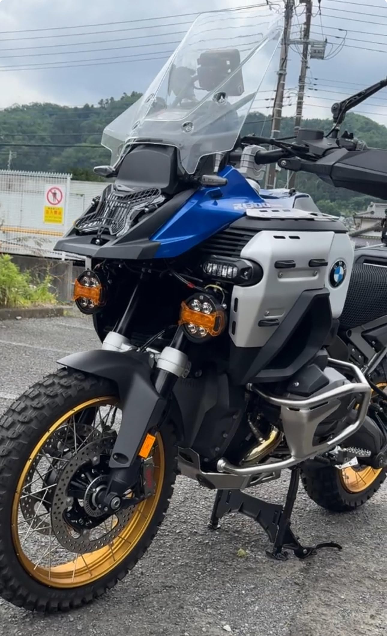 ツアラテック　フォグライトステー　A110-004 R1300GS Amazon | R1300GSアドベンチャー用 フォグライトステー【ステーのみ