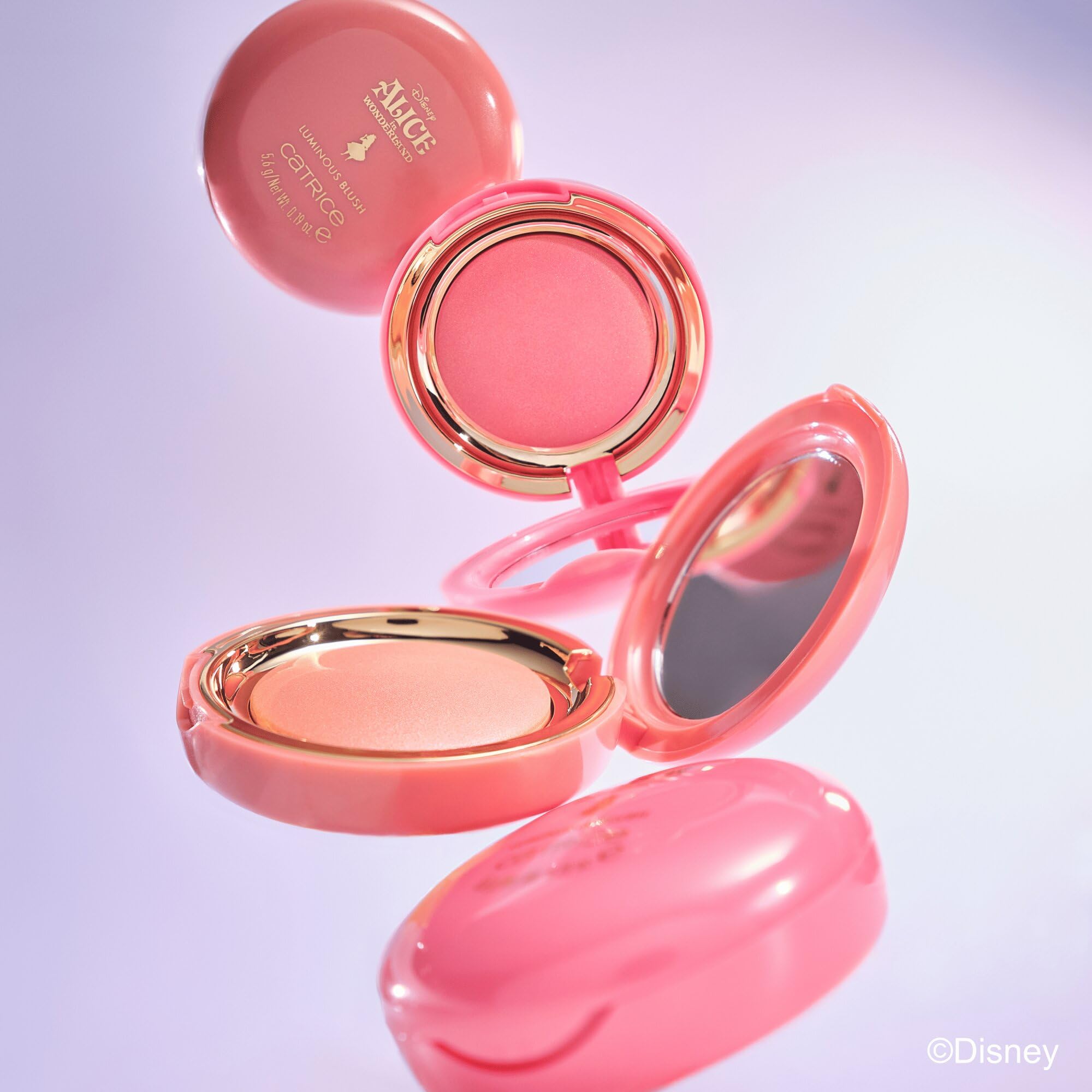 Catrice Róż rozświetlający do policzków Disney Alice in Wonderland Luminous Blush, natychmiastowy wynik, naturalny, świetlisty (5.6g)