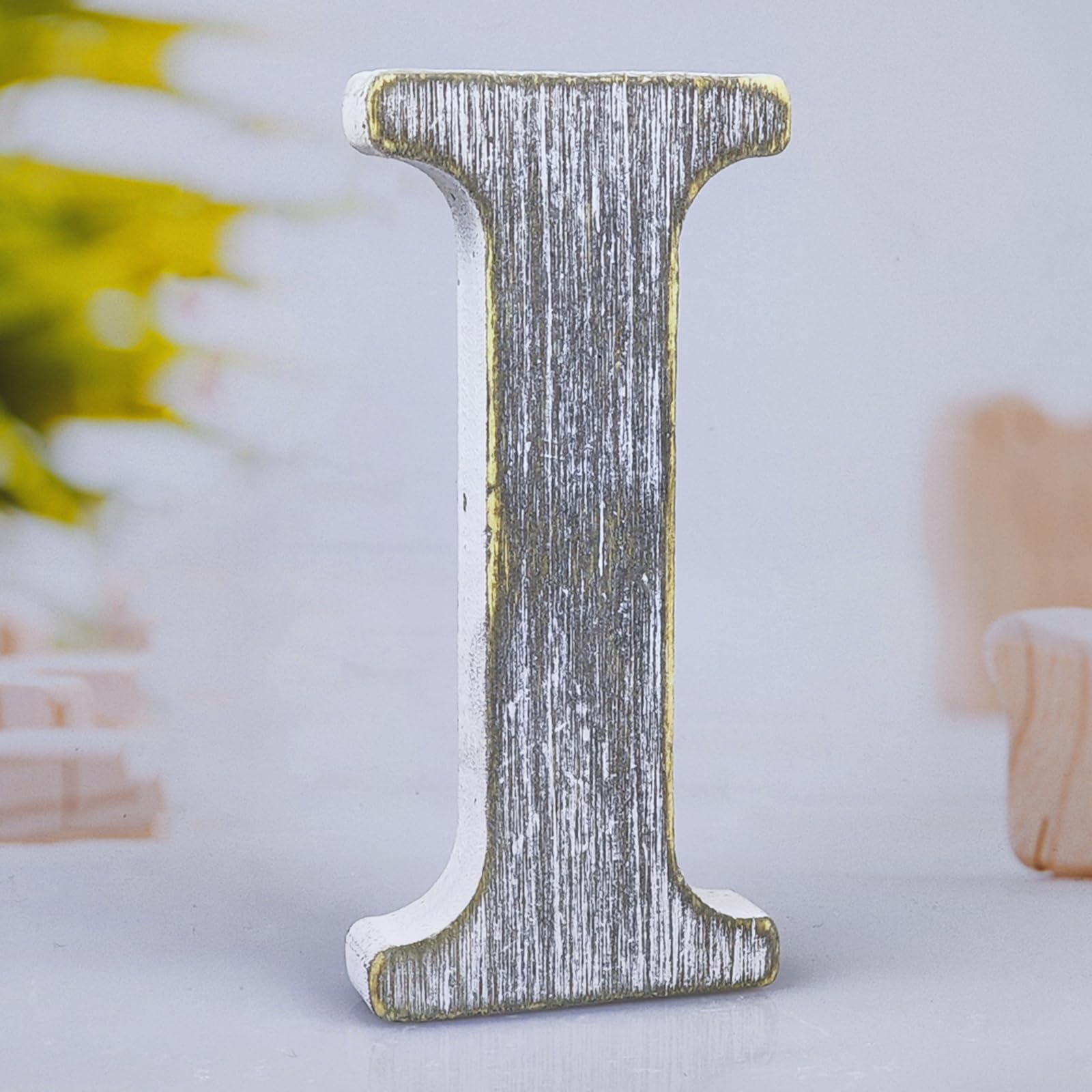Lettres en bois rustique brut 20 cm design épuré pour salon