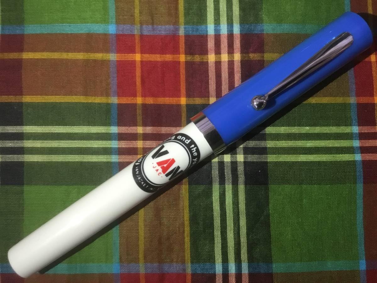 VAN. ノベルティ　レトロ 30年以上前のVANのノベルティ 定番ロゴステッカー | レトロ