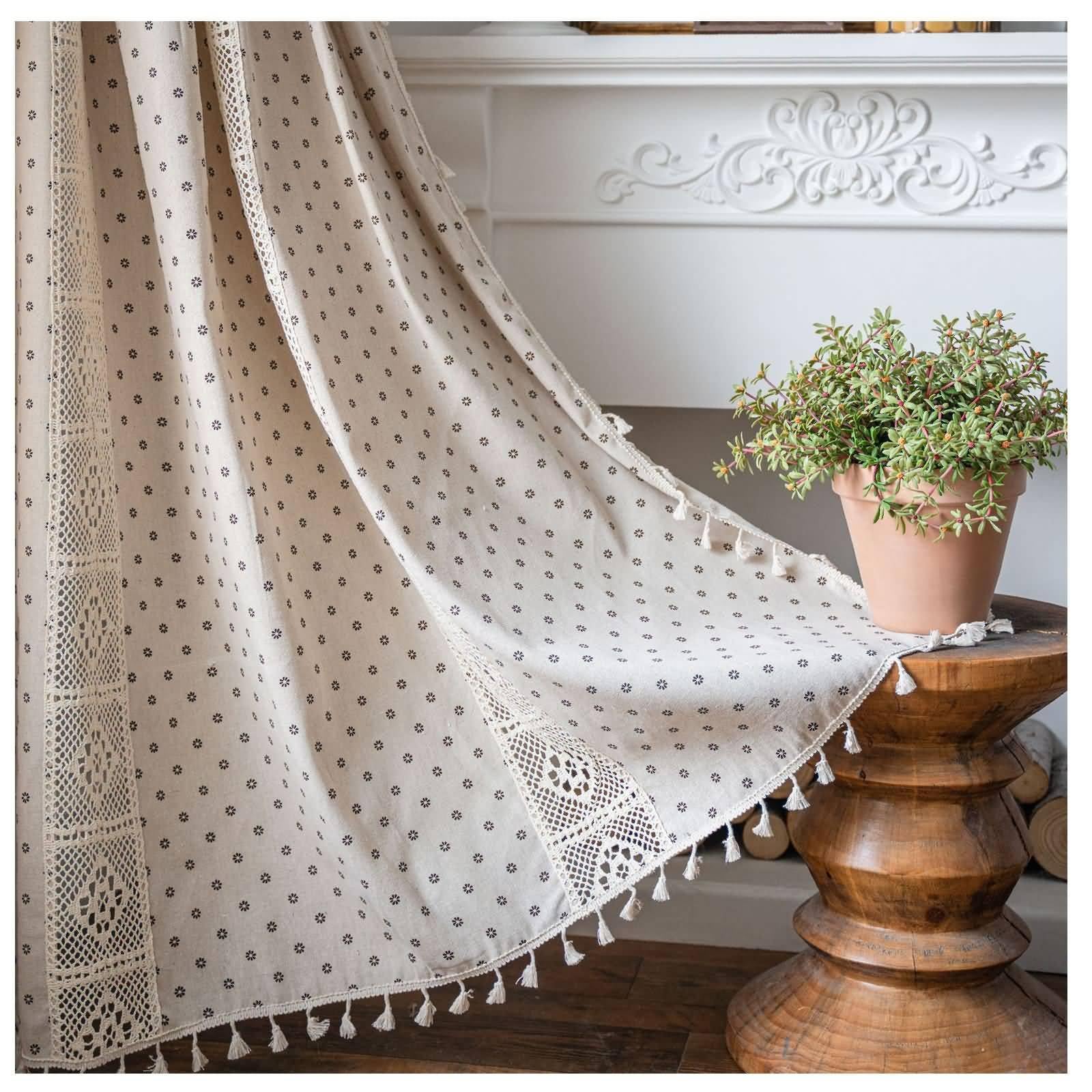 Vorhänge Abdunkelnd, Semi Blackout Vorhänge mit kleinen Blumen und Quaste für Schlafzimmer/Wohnzimmer aus Polyester, Beige-Braun-Rod, 150x220CM-2 STÜCK