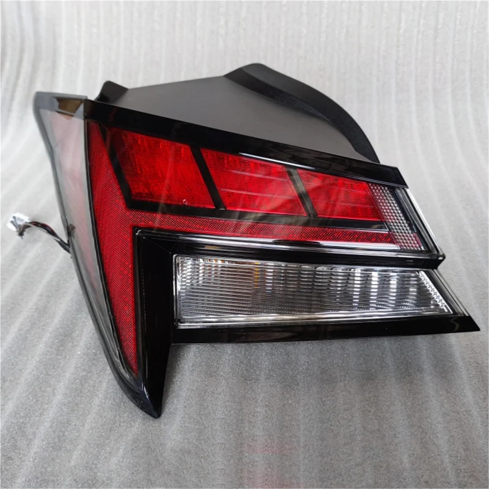 Lampa tylna zespolona Halogen światła DECHO LED Tylne światło do Hyundai Elantra 2021-2022 Tylne światło montażowe(Right side NO LED)