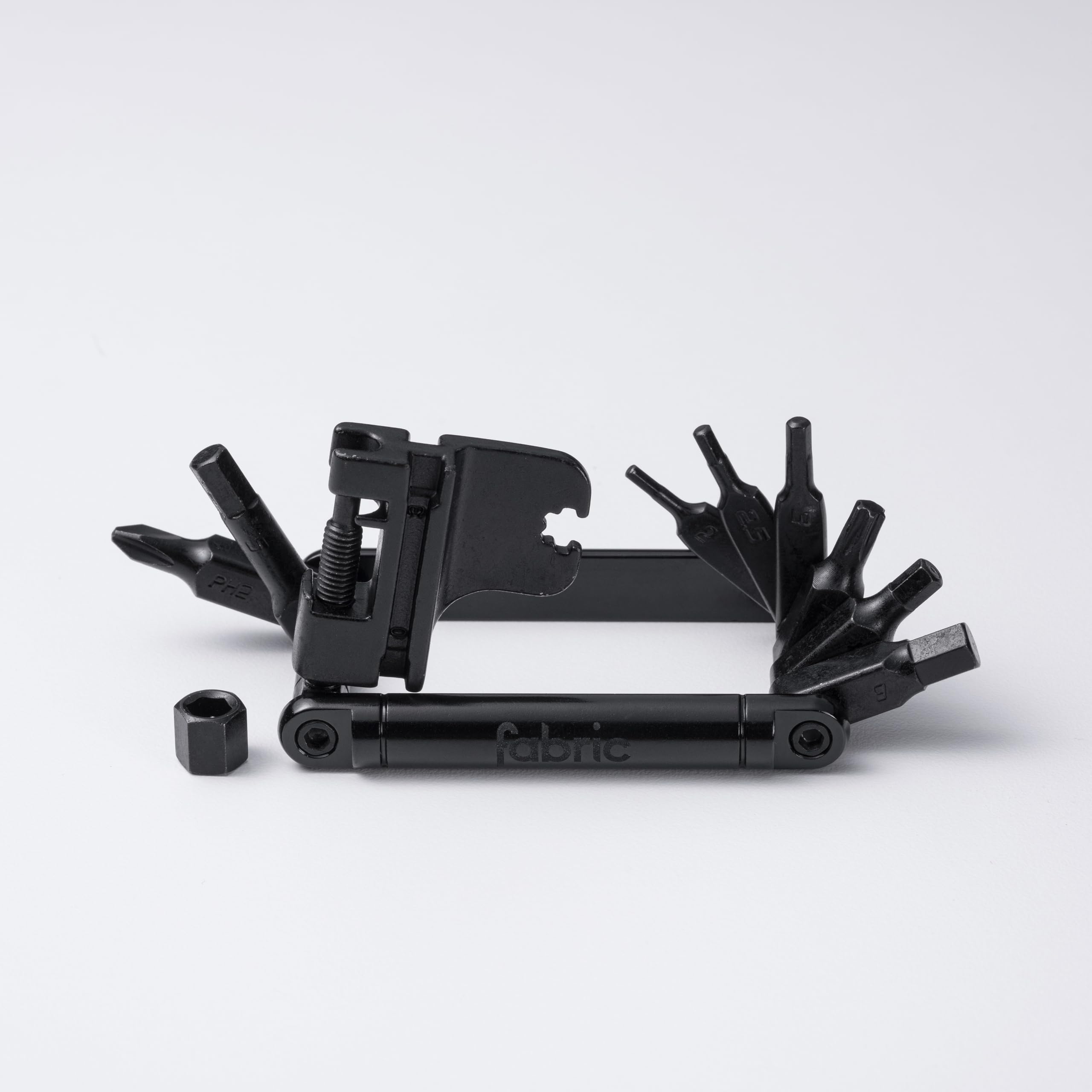 Fabric 16-in-1 Fahrrad Multitool – Kompaktes Fahrradwerkzeug-Set aus Aluminium & CNC-Stahl – Leichtes Mini-Tool mit Kettennieter, Innensechskant, Torx & Speichenschlüssel für Rennrad & MTB Schwarz