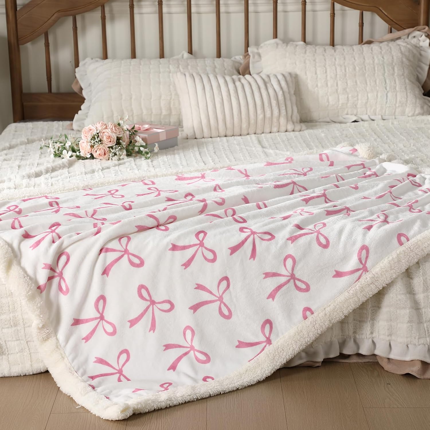 Tegeme Pink Bow Throw Blanket Sherpa Fleece Preppy Coquette Flannel Bow Blanket for Wife Daught Women Gift White Plush 50" x 60" Aesthetic Soft Gift for Valentines Spring Bedding Bed Sofa Couch