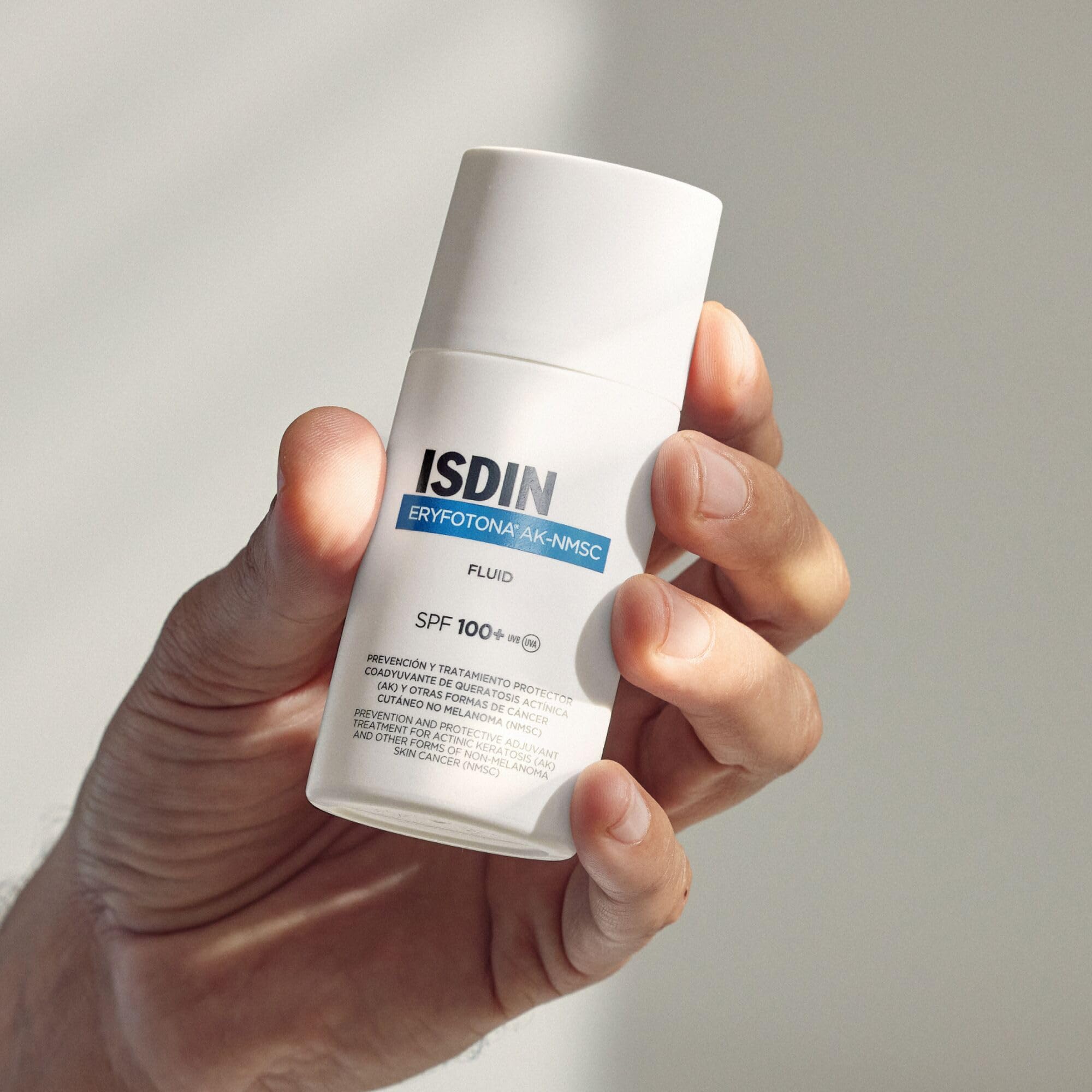 Eryfotona AK-NMSC Fluid SPF 100+ Protector Solar Facial Con Muy Alta Protección Para La Prevención Y Reparación Del Daño Actínico, Crema Solar Con DNA Repairsomes -50 ml