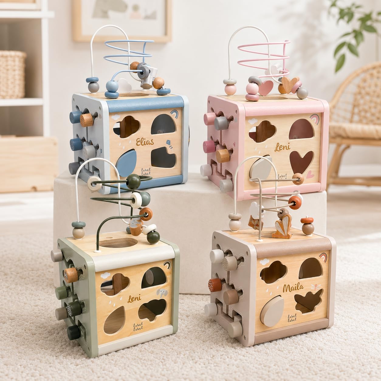 Motorikwürfel aus Holz personalisiert – Rosa – Spielzeug ab 12 Monate – Geschenk für Babys & Kleinkinder
