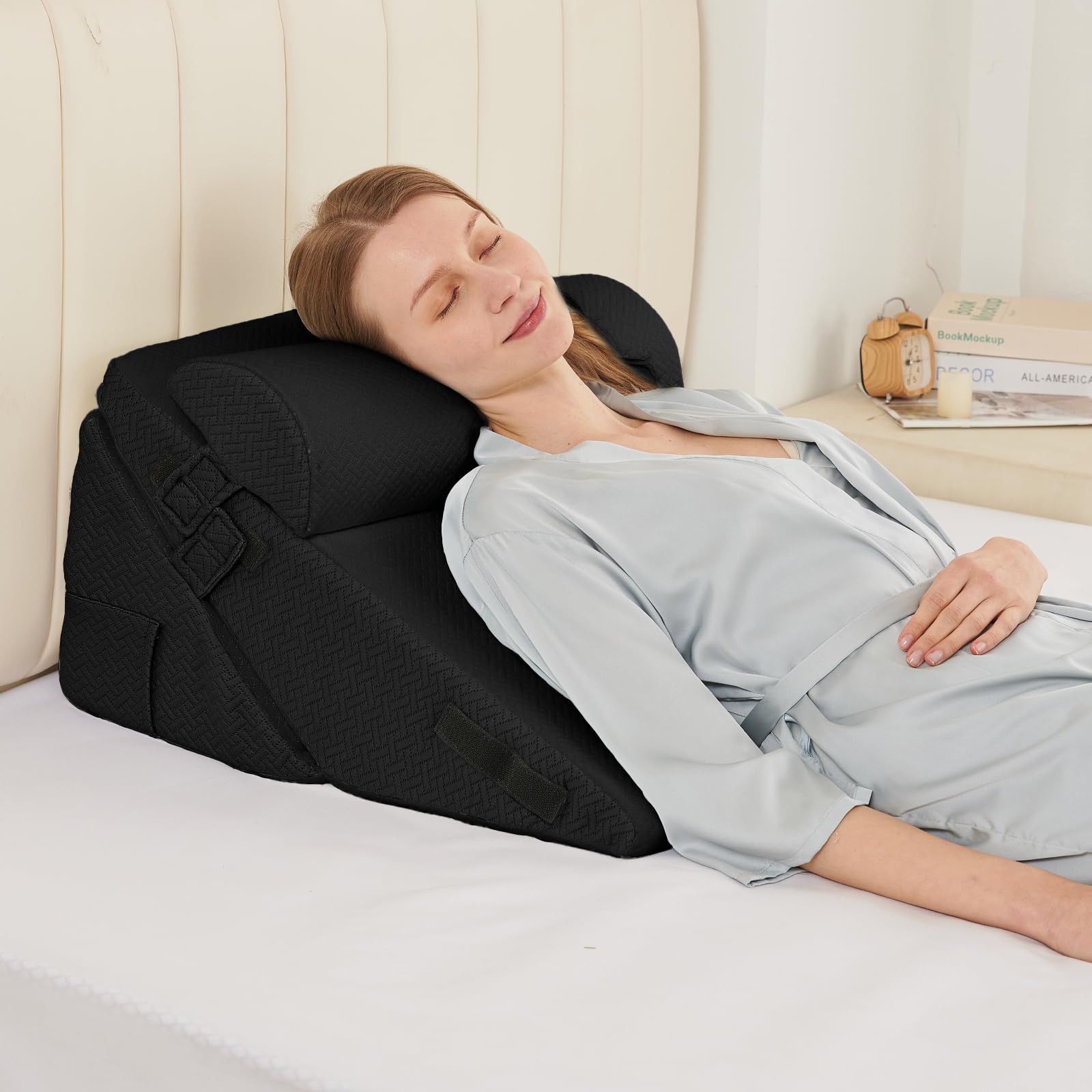 Sasttie Wedge Pillow Set