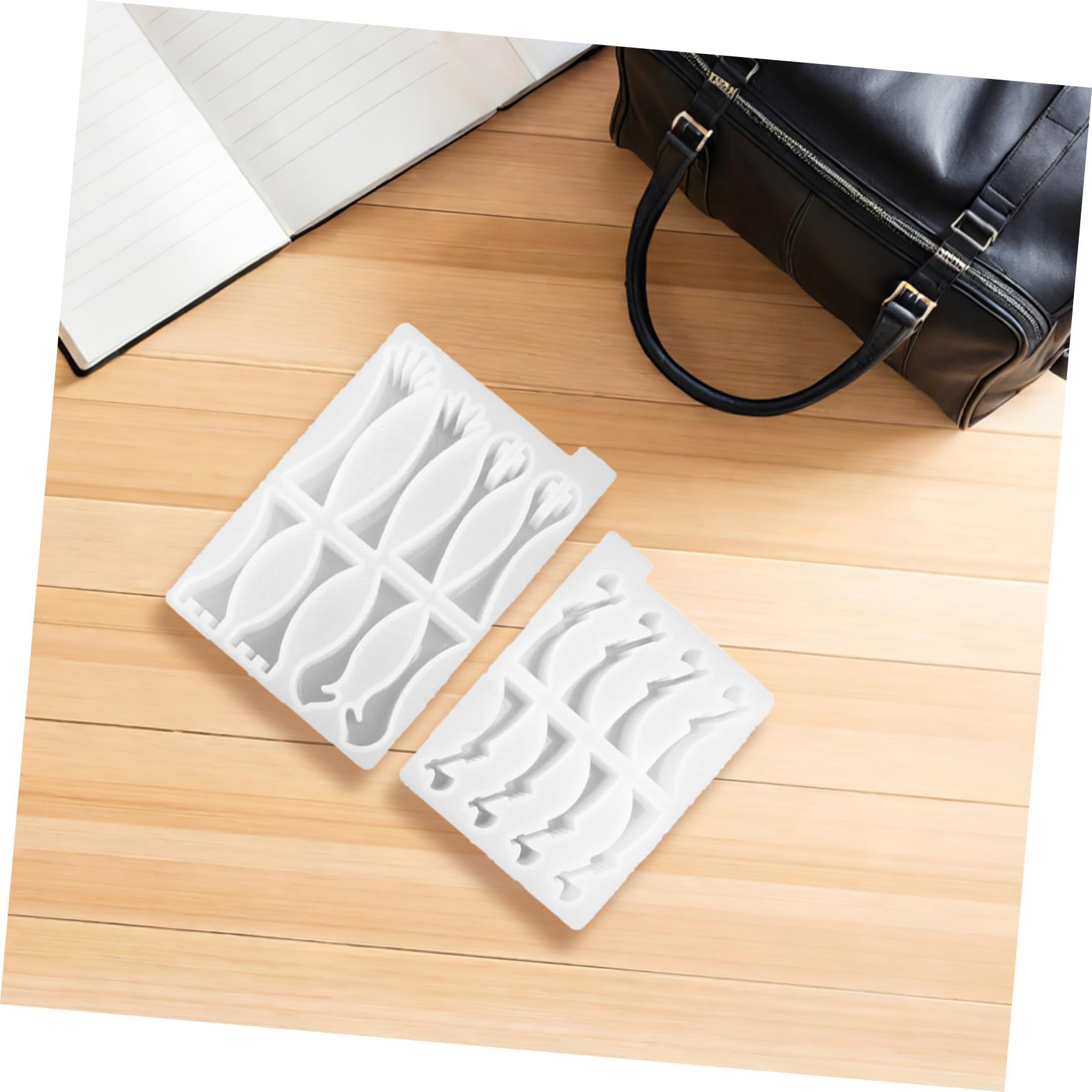 NUOBESTY 2pezzi Stampi Per Scacchi in Silicone Stampi in Resina Epossidica Vassoio Per Realizzare Pezzi Dei Scacchi Flessibile e Riutilizzabile Artigianali