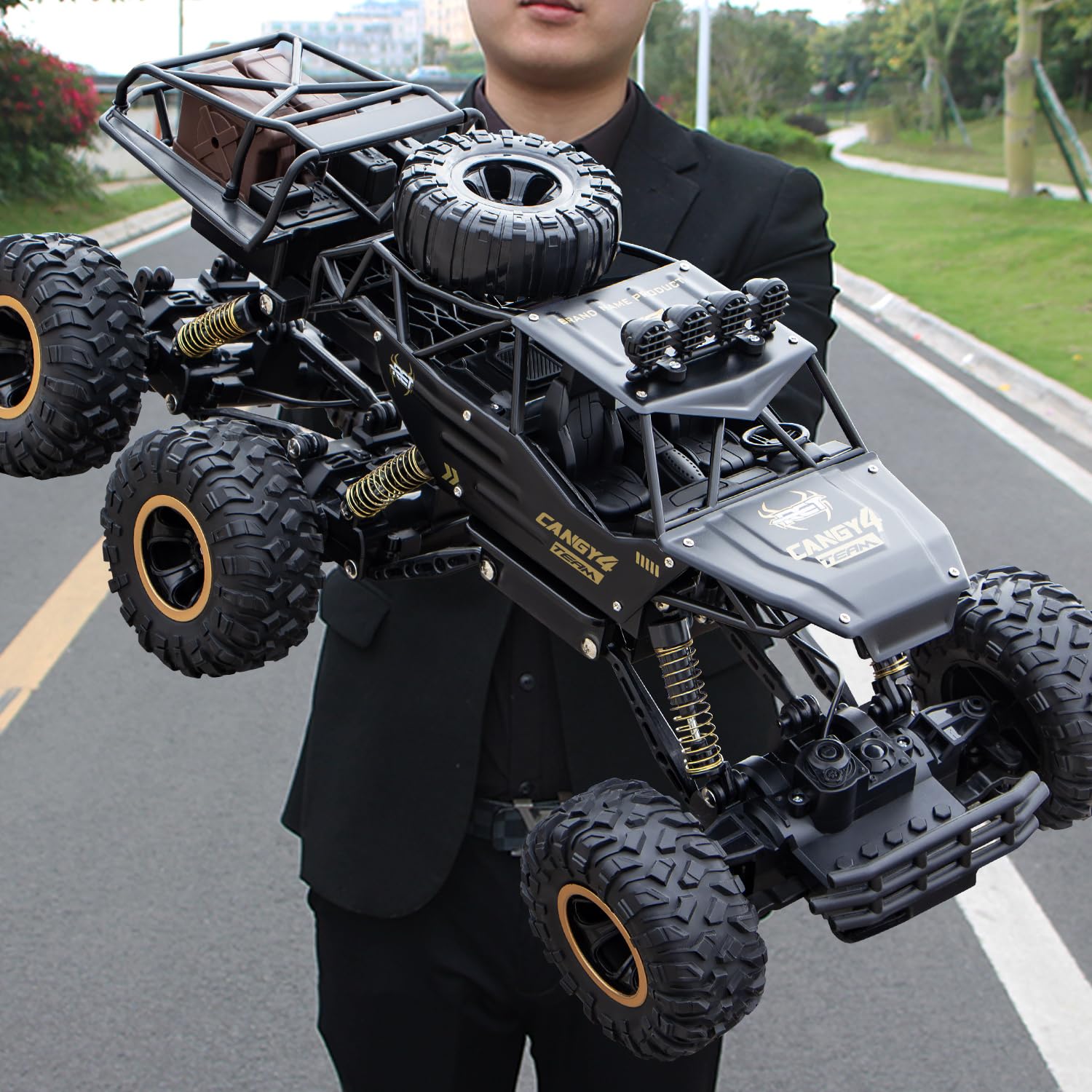 Amazon.com: Jiakora Large Size RC Cars, Rock Crawler RC Truck with Amazon.com: Jiakora Large Size RC Cars, Rock Crawler RC Truck with