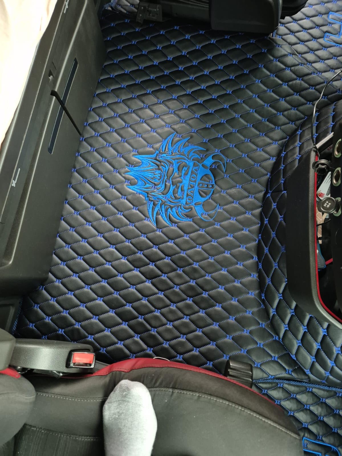 Juego de alfombrillas compatibles con VOLVO FH 4 FH 5 (negro (hilo azul))