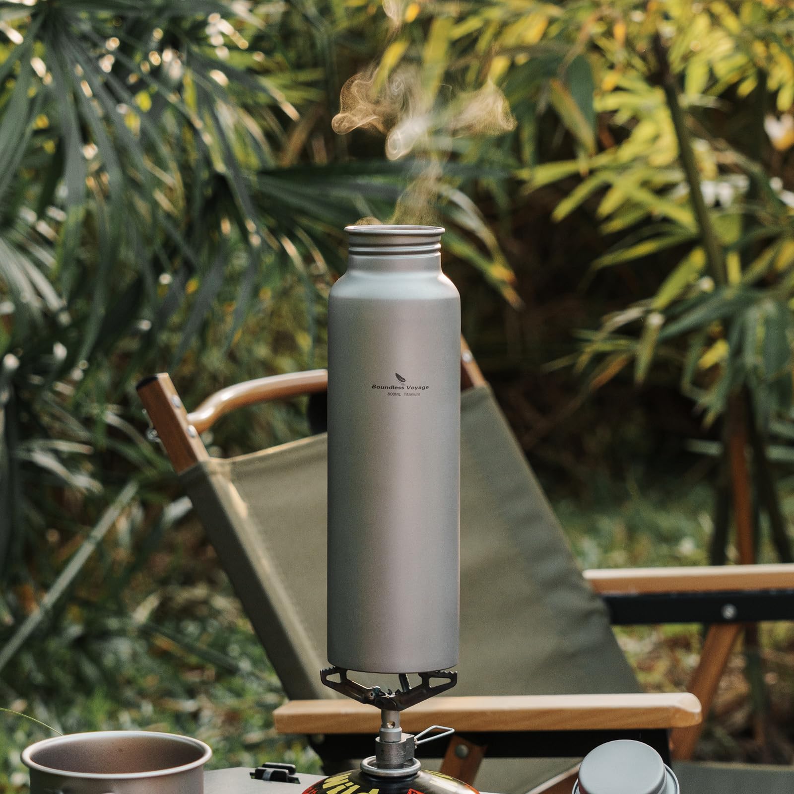 Boundless Voyage Bouteille de Sport en Titane avec Couvercle en Titane 800 ML