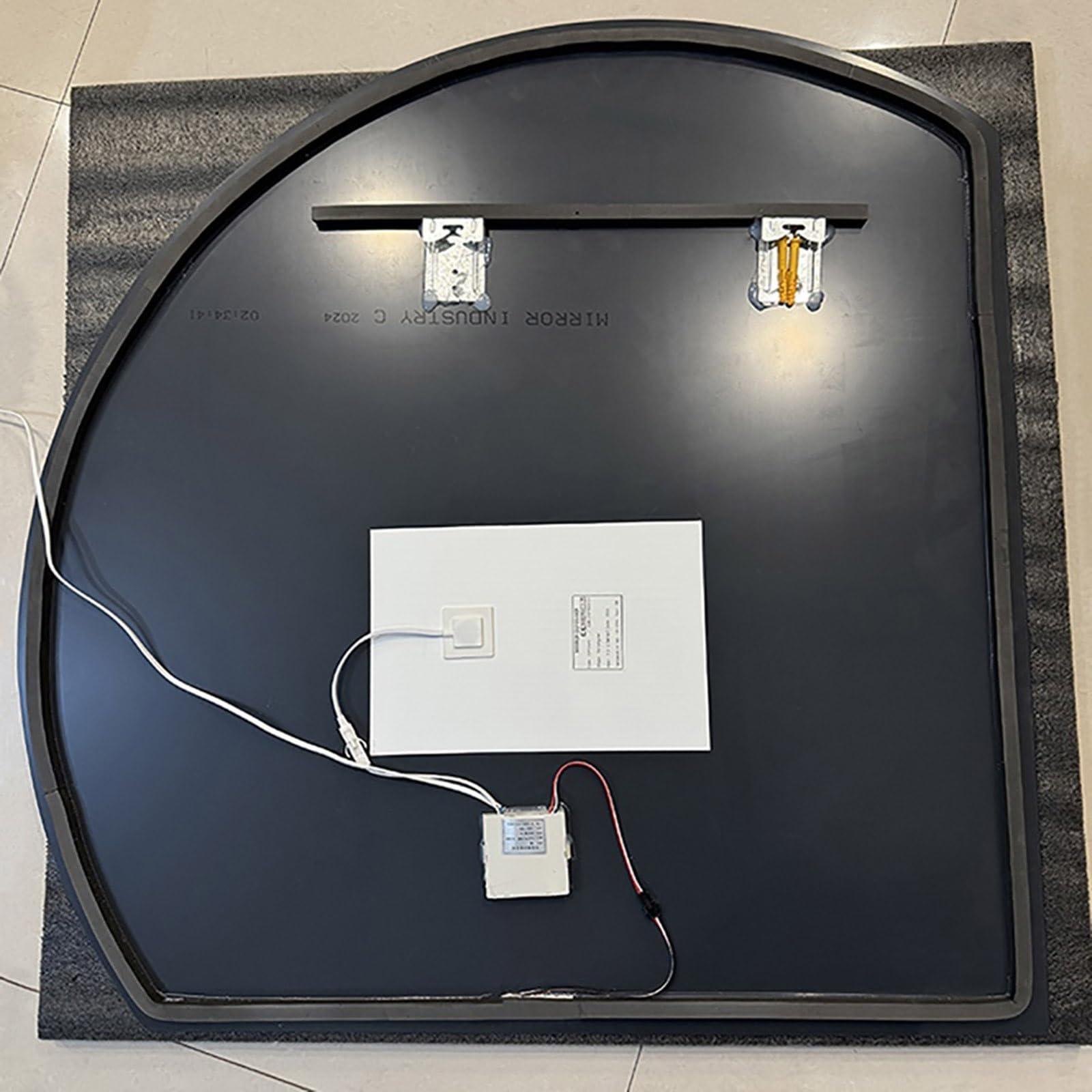 80 cm 80 cm Ściemnialna umywalka LED Łazienkowe Podświetlane Lustro 101.6 cm 71.1 cm Regulowana jasność i kolory, półkole przeciwmgielne bezramowe lustro ścienne