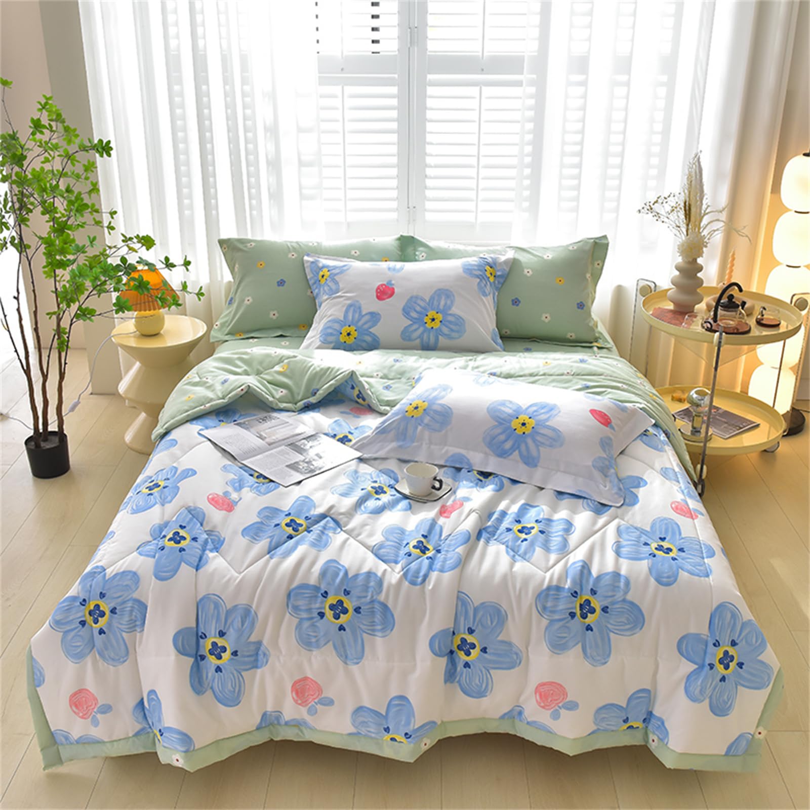 Odot Coverless Duvet 2.5 Tog for Single Double King Size, Summer Duvet No Cover Cosy and Lightweight Quilt Breathable Bedspreads Quilted Throw for Beds (Blue flowers,100 * 150cm)